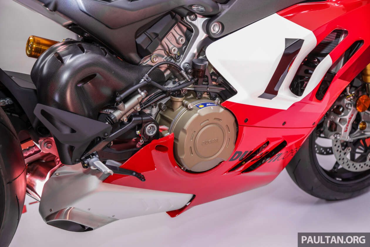 Ducati Panigale V4 R 2023 unveiled, arriving in Vietnam at a price of more than 2 billion VND Ducati Panigale V4 R 2023 (4).jpg