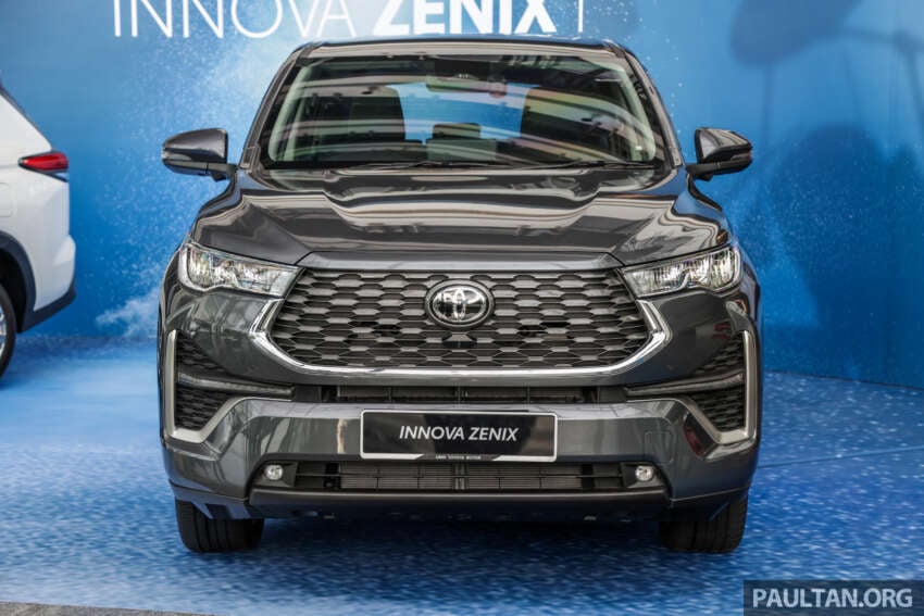 Toyota Innova Zenix 2023 ra mắt tại Malaysia, giá quy đổi từ 830 triệu đồng 2023-toyota-innova-zenix-v-malaysia-preview-3-850x567.jpg