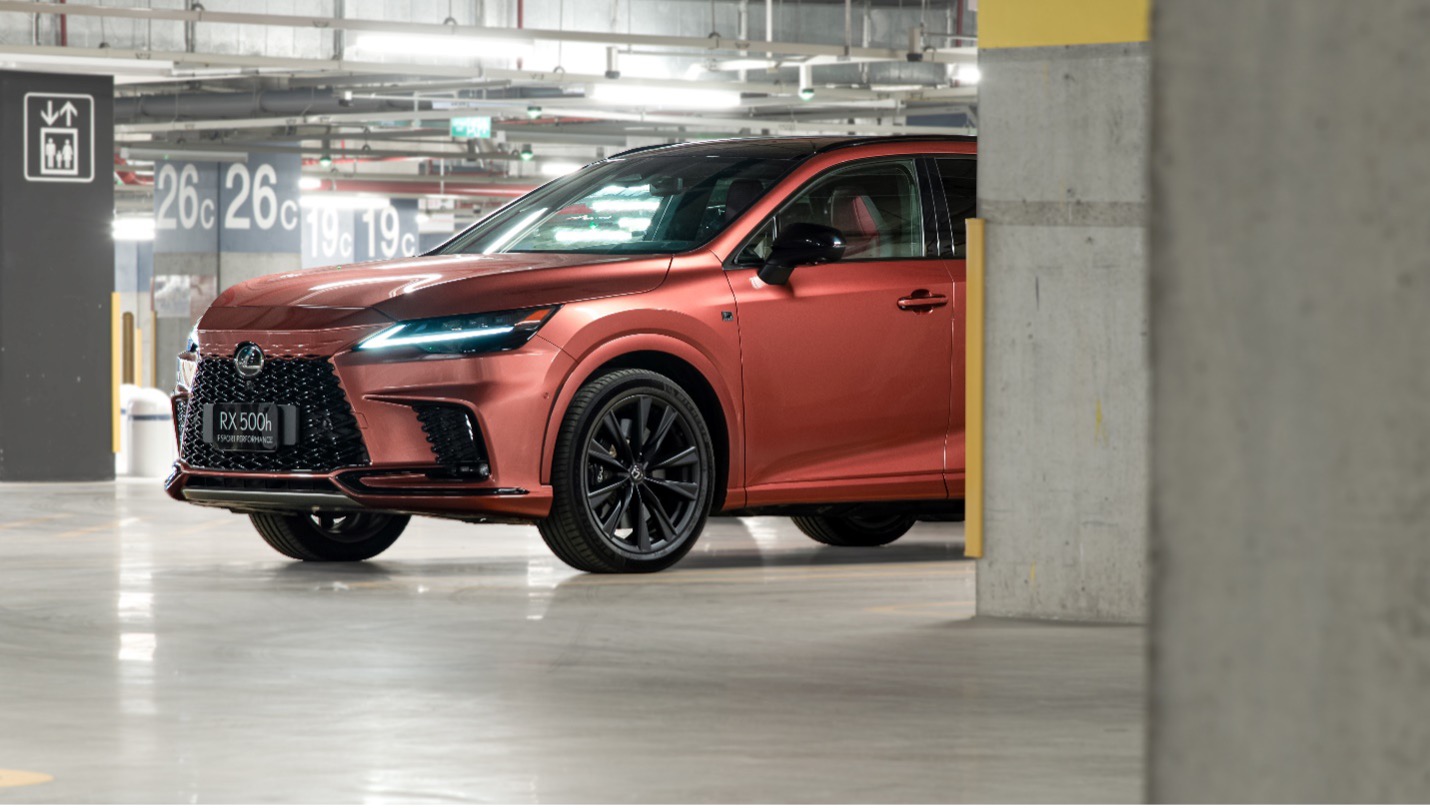 Trải nghiệm Lexus RX500h F Sport Performance cùng Nguyễn Thái Dương - HLV trưởng đội tuyển Golf Việt Nam lexus-rx500h-03.jpg