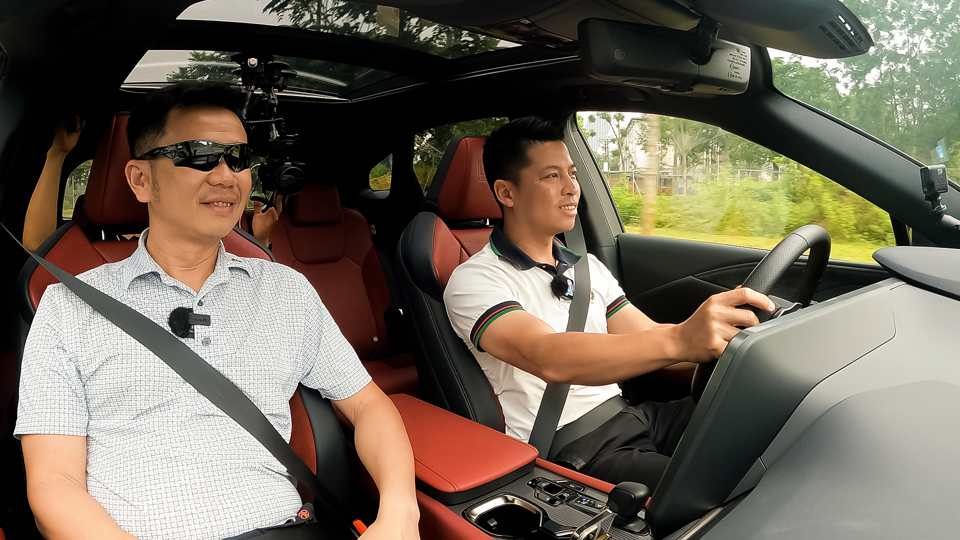 Trải nghiệm Lexus RX500h F Sport Performance cùng Nguyễn Thái Dương - HLV trưởng đội tuyển Golf Việt Nam lexus-rx-500h-thai-duong-5.jpeg