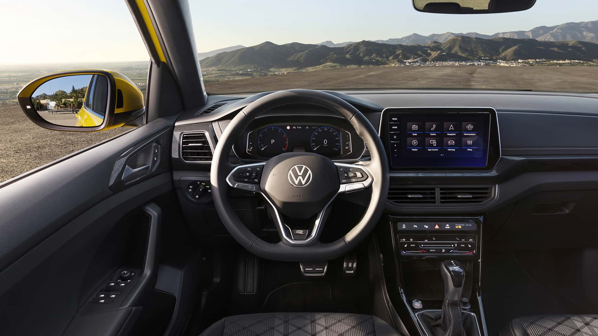 Volkswagen T-Cross 2024 ra mắt với đèn pha và màn hình cảm ứng mới vw-t-cross-2024-4.jpg