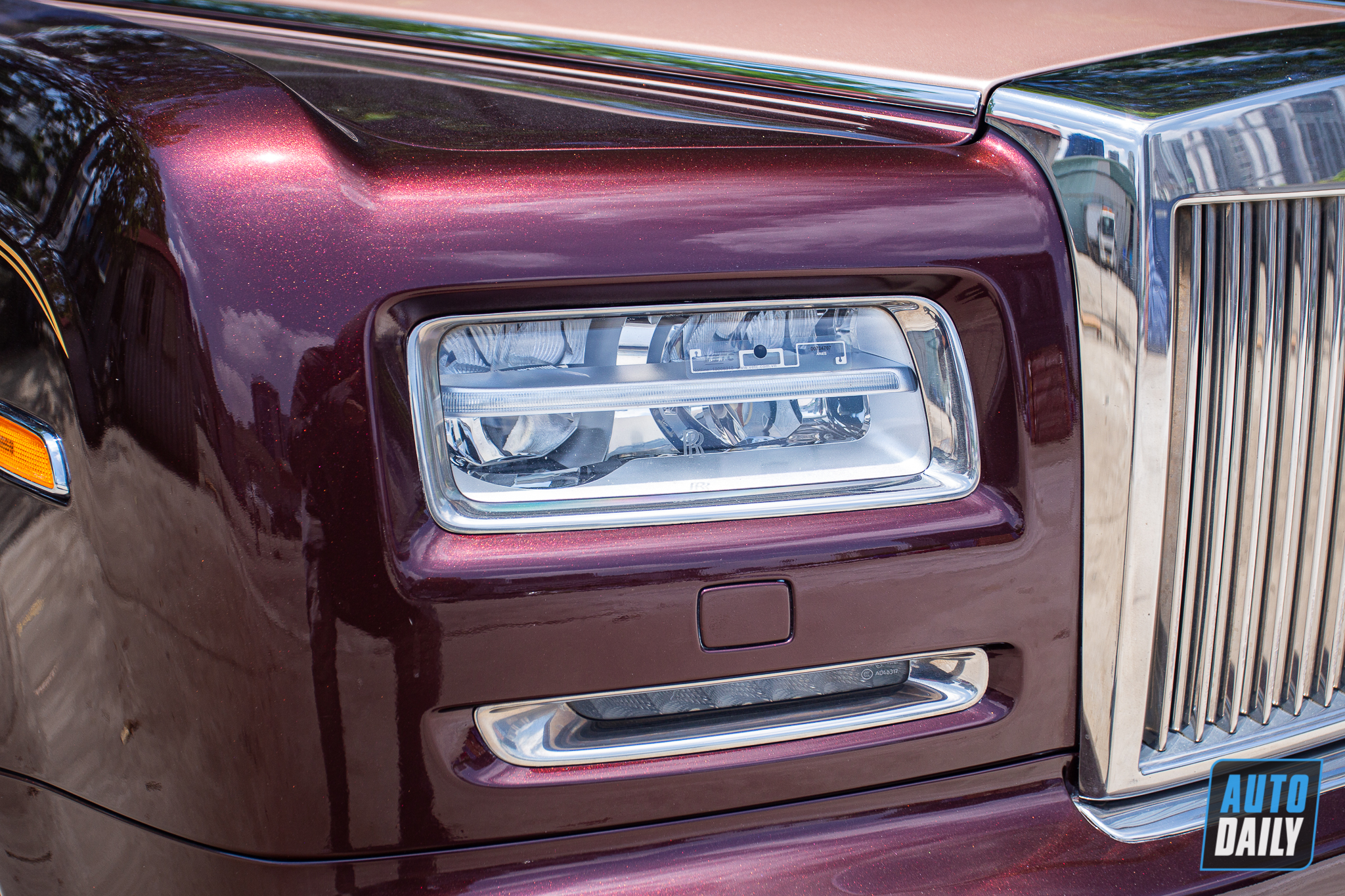 Rolls-Royce Phantom Lửa Thiêng có giá gần 25 tỷ đồng sau 8 năm về nước phantom-lua-thieng-5.JPG