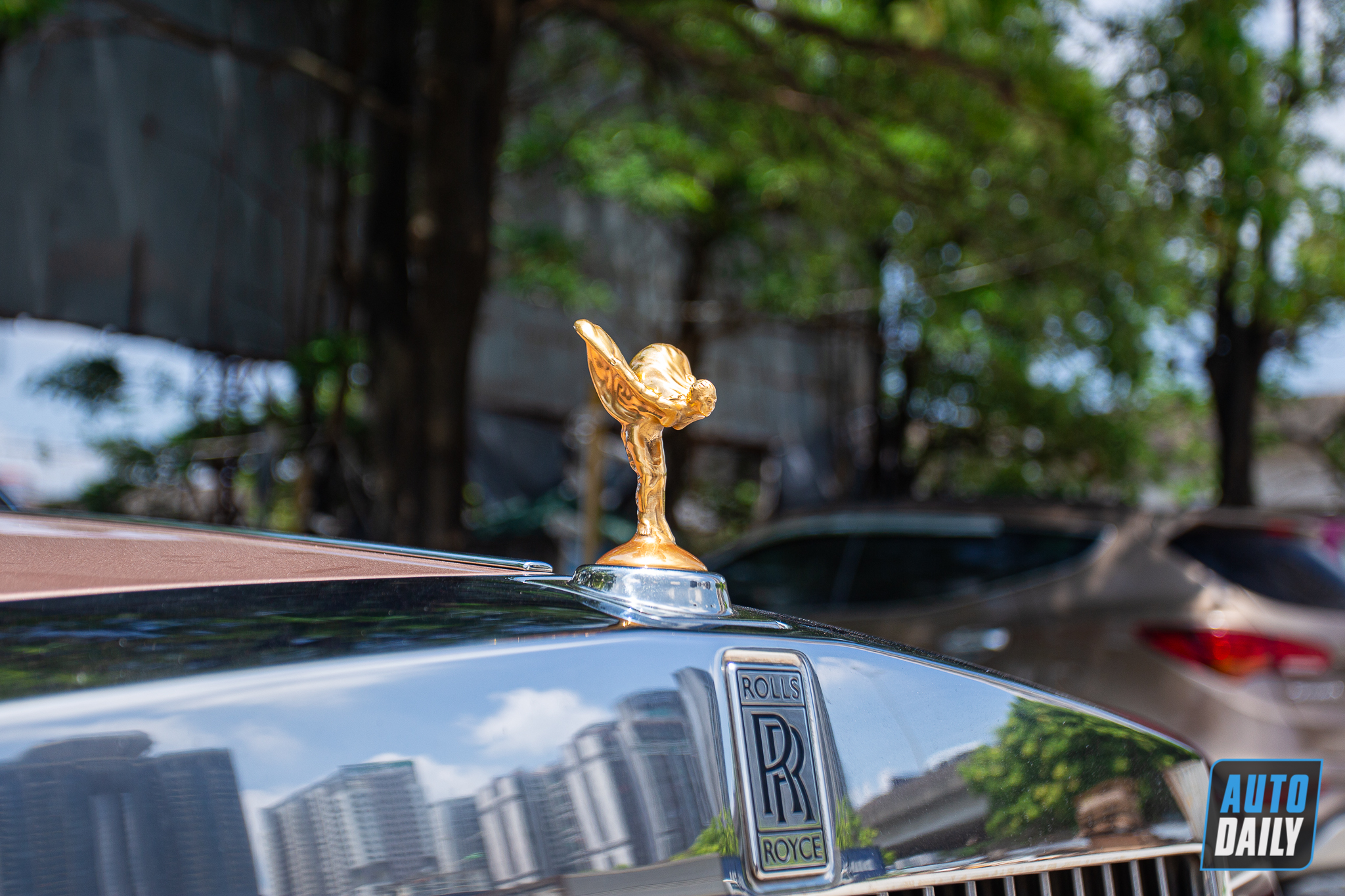 Rolls-Royce Phantom Lửa Thiêng có giá gần 25 tỷ đồng sau 8 năm về nước phantom-lua-thieng-6.JPG