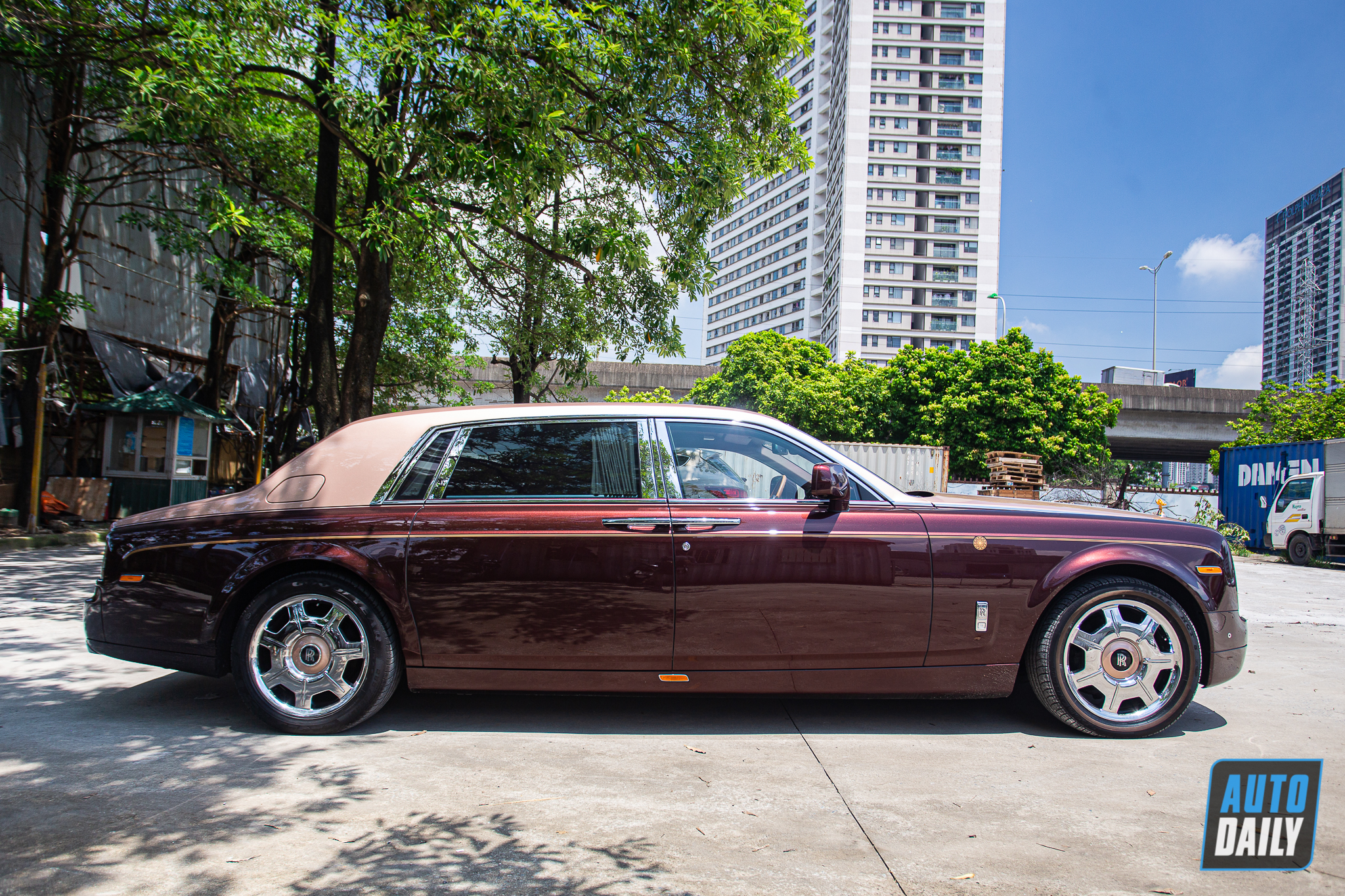 Rolls-Royce Phantom Lửa Thiêng có giá gần 25 tỷ đồng sau 8 năm về nước phantom-lua-thieng-8.JPG