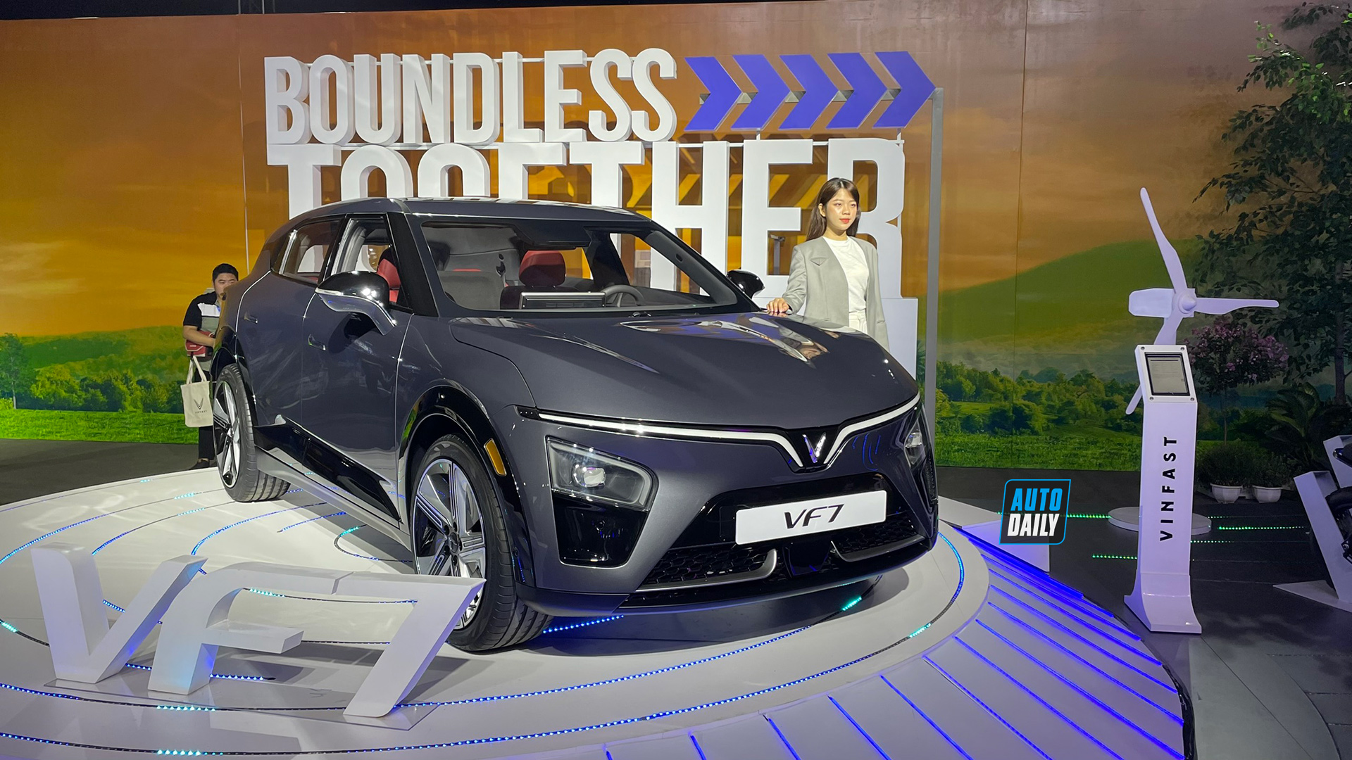 VinFast VF 7 - Sẽ trở thành "cơn sốt xe điện" với người dùng Việt?