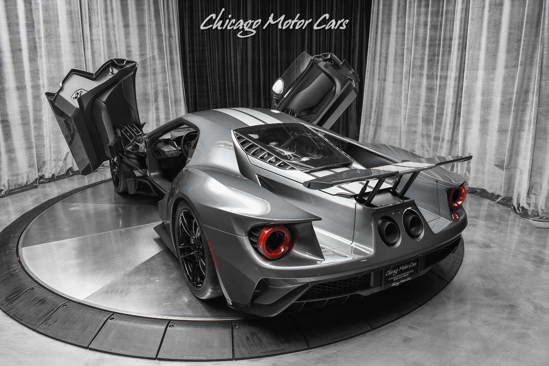 Ford GT thứ 3 về Việt Nam, khác biệt với hai chiếc của ông Đặng Lê Nguyên Vũ ford-gt-thu-3-autodaily-6.jpg