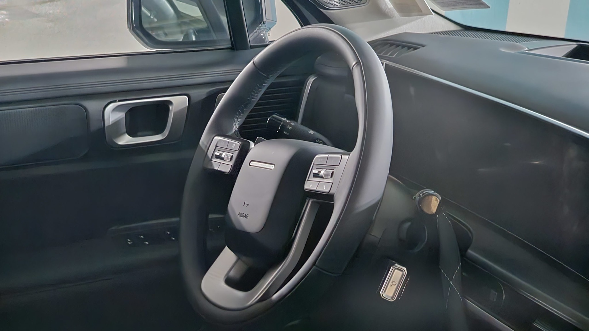 Ảnh thực tế nội thất Hyundai Santa Fe 2024 santafe-2024-noi-that-03.jpeg