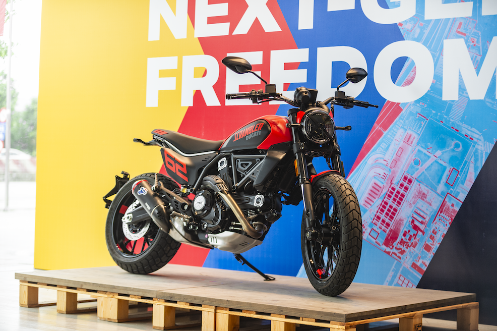 Ducati%20Scrambler%20Full%20Throttle%202023.png