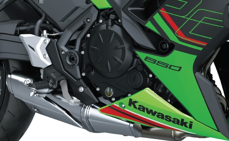 Kawasaki%20Ninja%20650%202023%20(4).jpeg