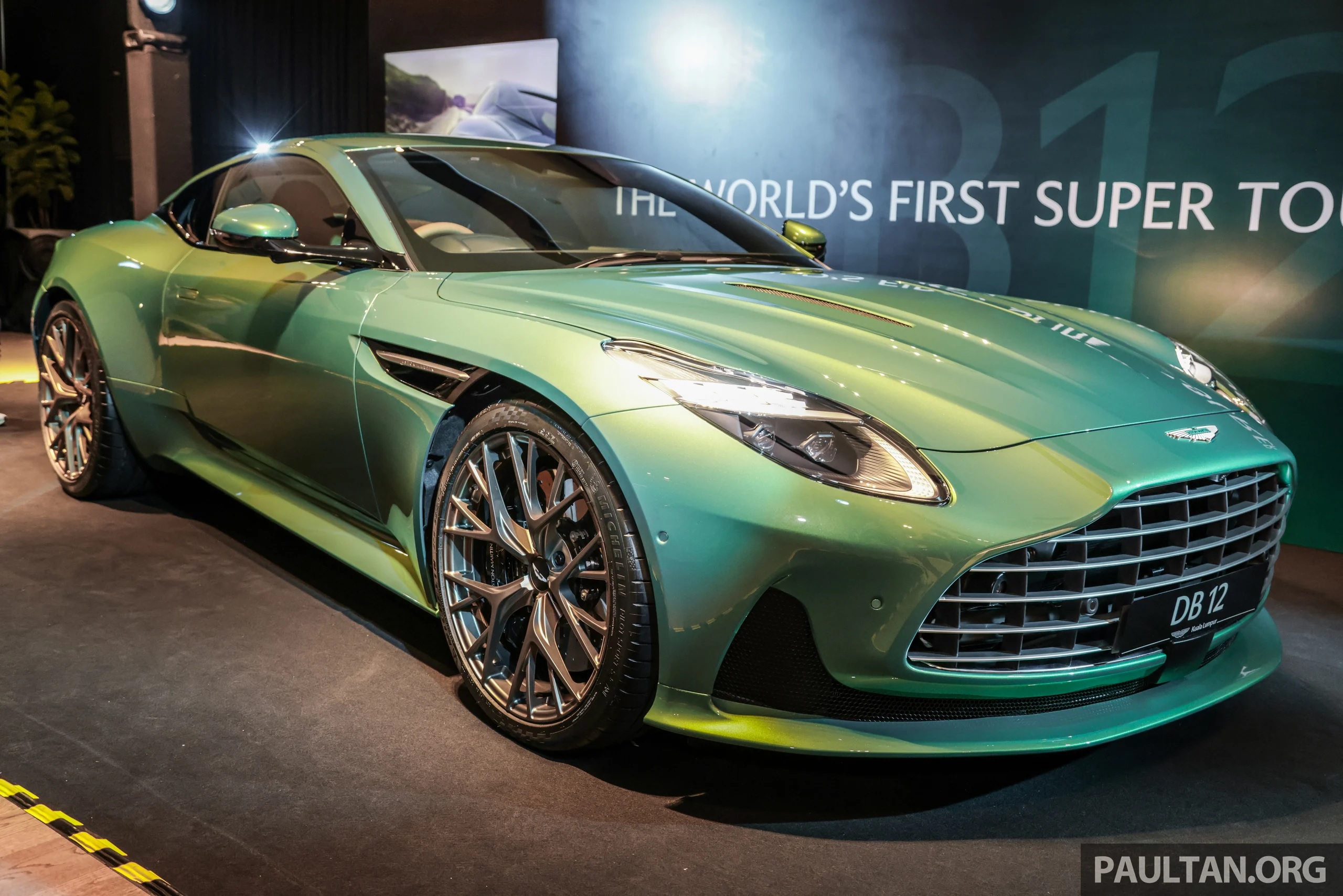 Siêu xe Aston Martin DB12 ra mắt tại Malaysia, về Việt Nam giá không dưới 15 tỷ aston-martin-db12-4.jpg