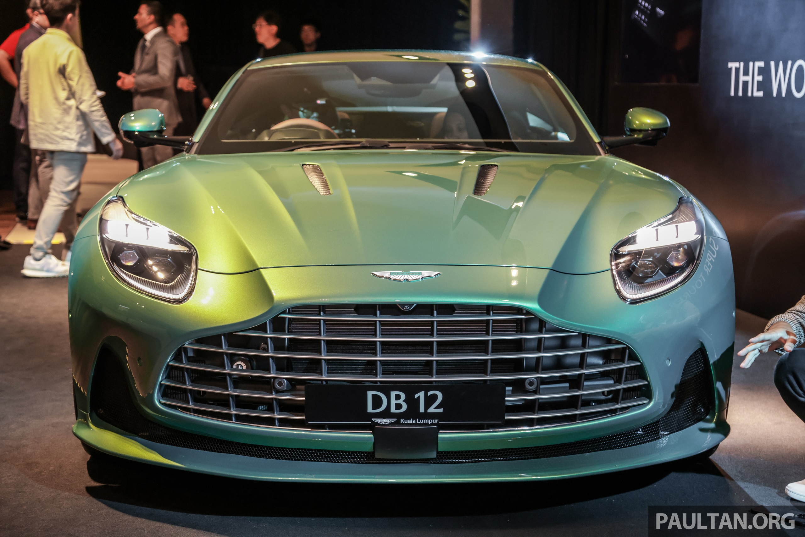 Siêu xe Aston Martin DB12 ra mắt tại Malaysia, về Việt Nam giá không dưới 15 tỷ aston-martin-db12-9.jpg