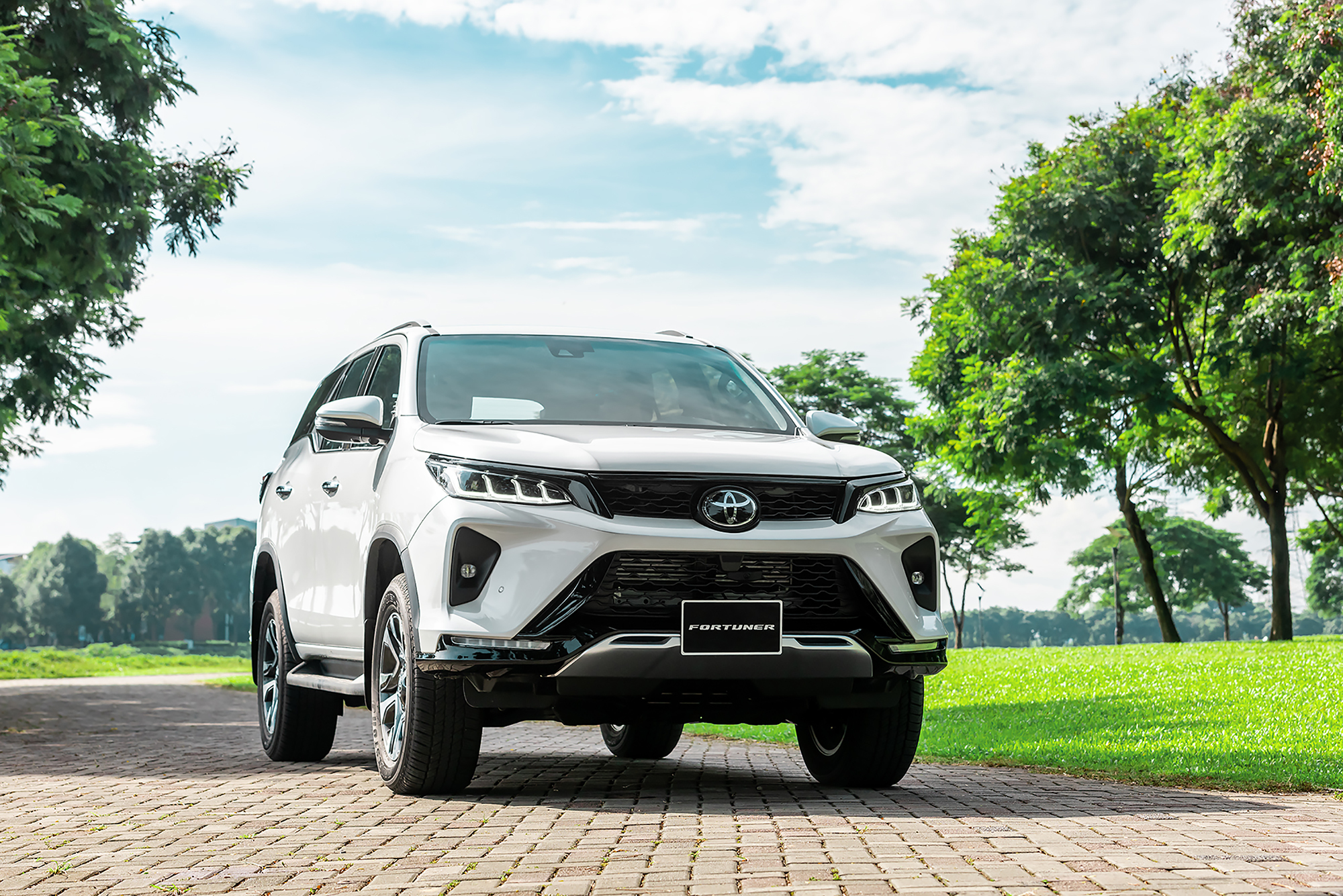 Toyota Fortuner 2023 ra mắt, thay đổi nhẹ kèm trang bị mới toyota-fortuner-autodaily-7.jpg