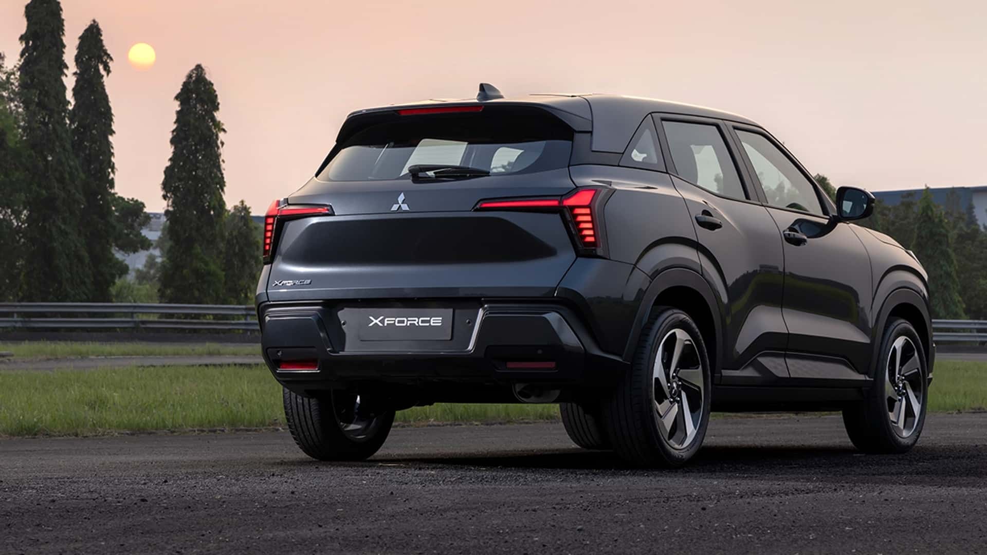 Mitsubishi Xforce will be equipped with additional advanced safety features in the future Mitsubishi Xforce 2024, with an estimated price of 600 million VND in Vietnam, will be very hot mitsubishi-xforce-2023-1.jpg