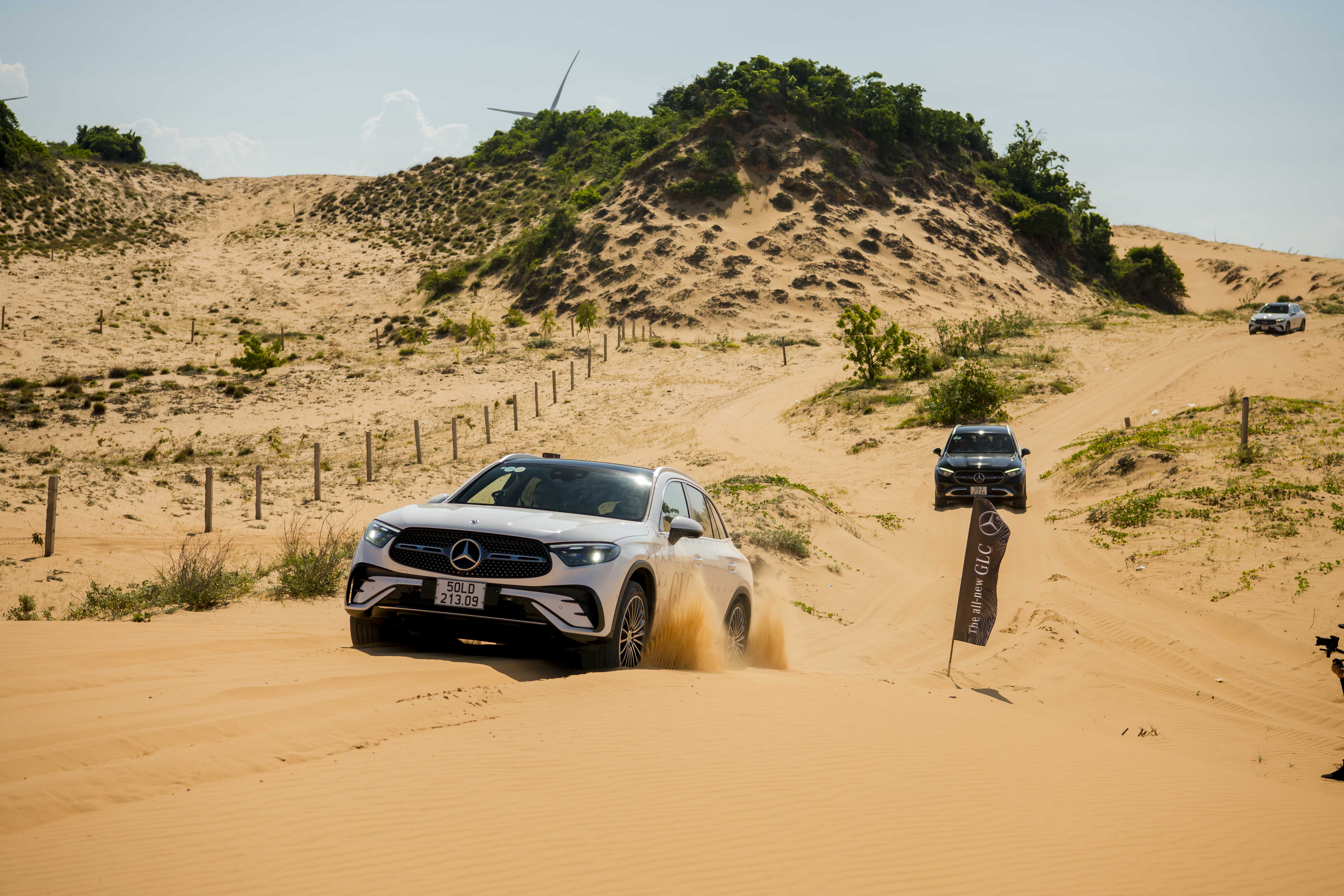 Mang xe sang Mercedes-Benz GLC 2023 đại phá “tiểu sa mạc Sahara” ở Việt Nam Mercedes-Benz GLC thế hệ mới 21.jpg