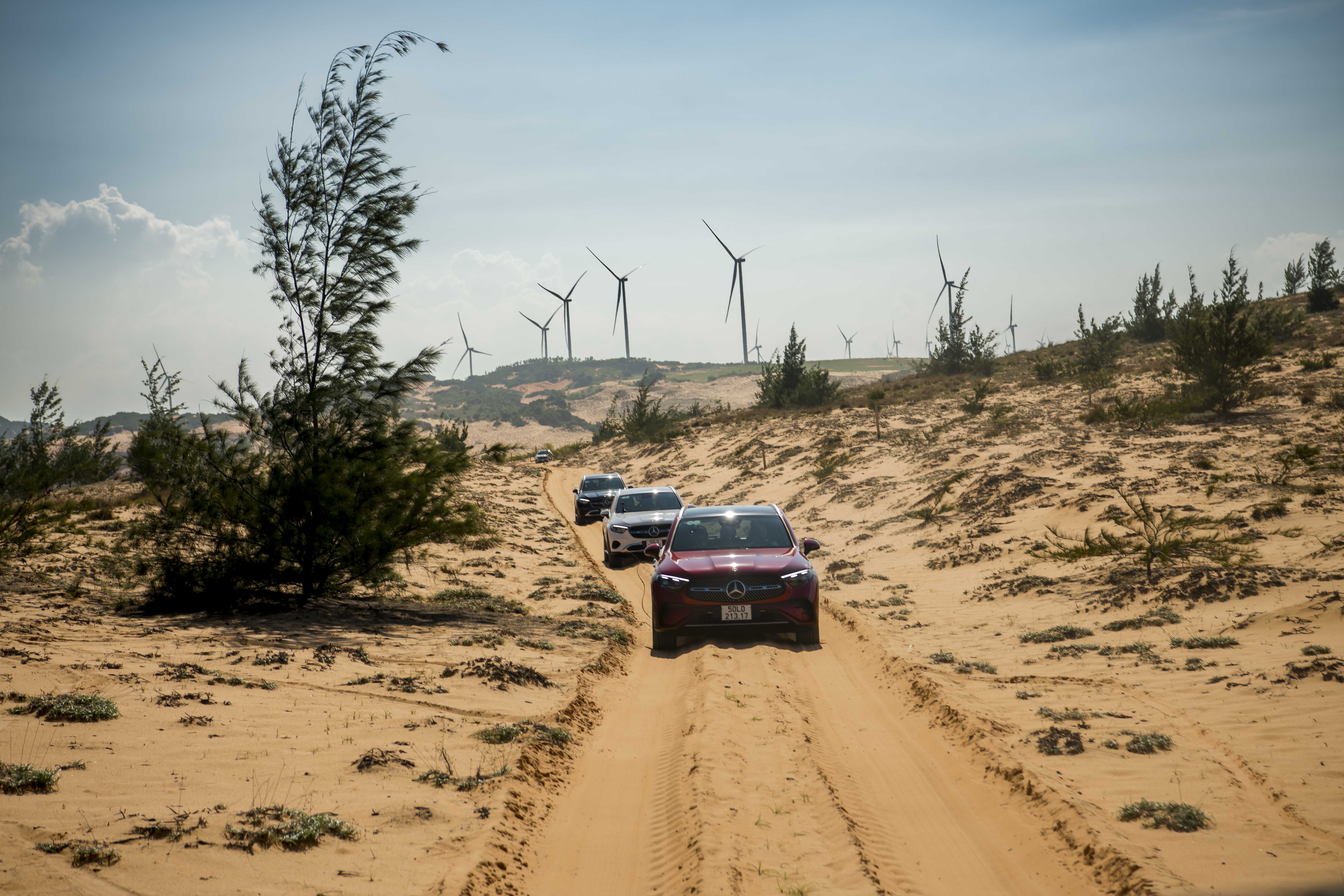 Mang xe sang Mercedes-Benz GLC 2023 đại phá “tiểu sa mạc Sahara” ở Việt Nam Mercedes-Benz GLC thế hệ mới 23.jpg