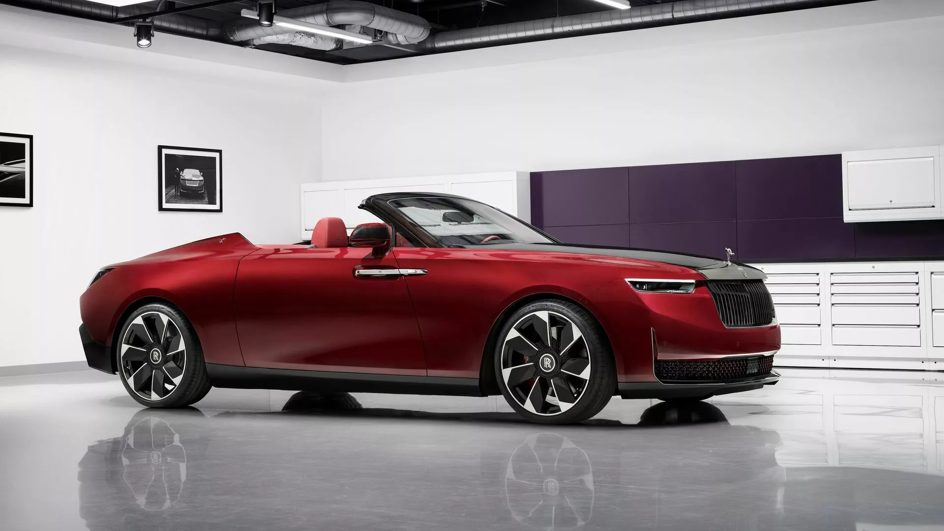 Rolls-Royce Droptail giới hạn 4 chiếc ra mắt, giá quy đổi hơn 585 tỷ đồng