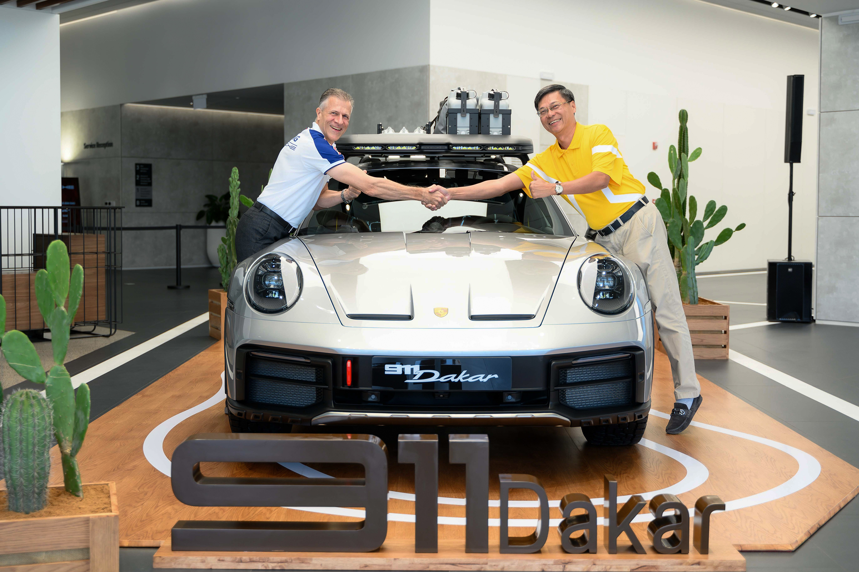 Porsche 911 Dakar chính thức ra mắt tại Việt Nam 911-dakar-event-004.jpeg