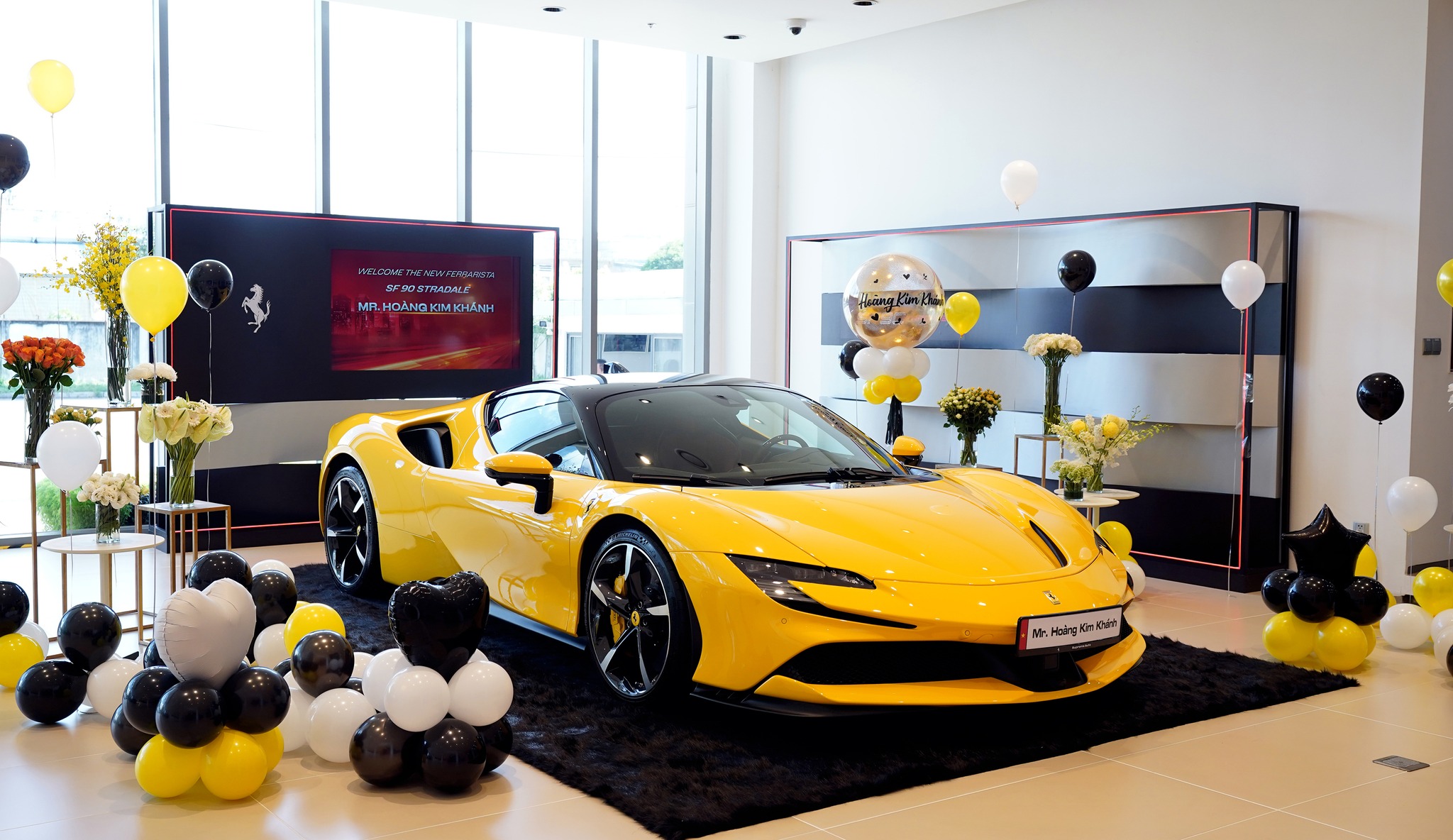 Doanh nhân Hoàng Kim Khánh tậu Ferrari SF90 Stradale trị giá hơn 40 tỷ sf90-hkk-autodaily-1.jpg