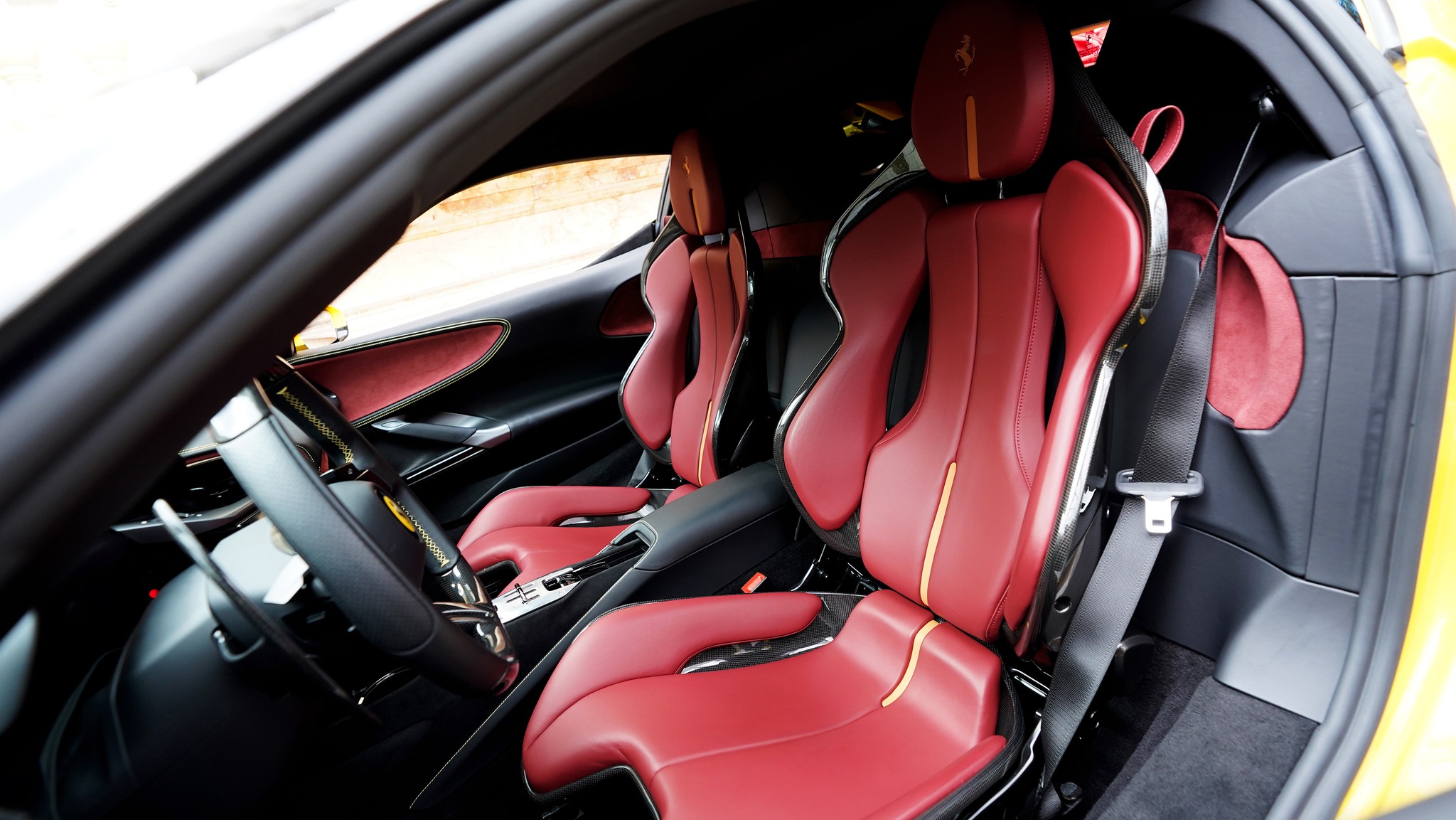 Doanh nhân Hoàng Kim Khánh tậu Ferrari SF90 Stradale trị giá hơn 40 tỷ sf90-hkk-autodaily-7.jpg