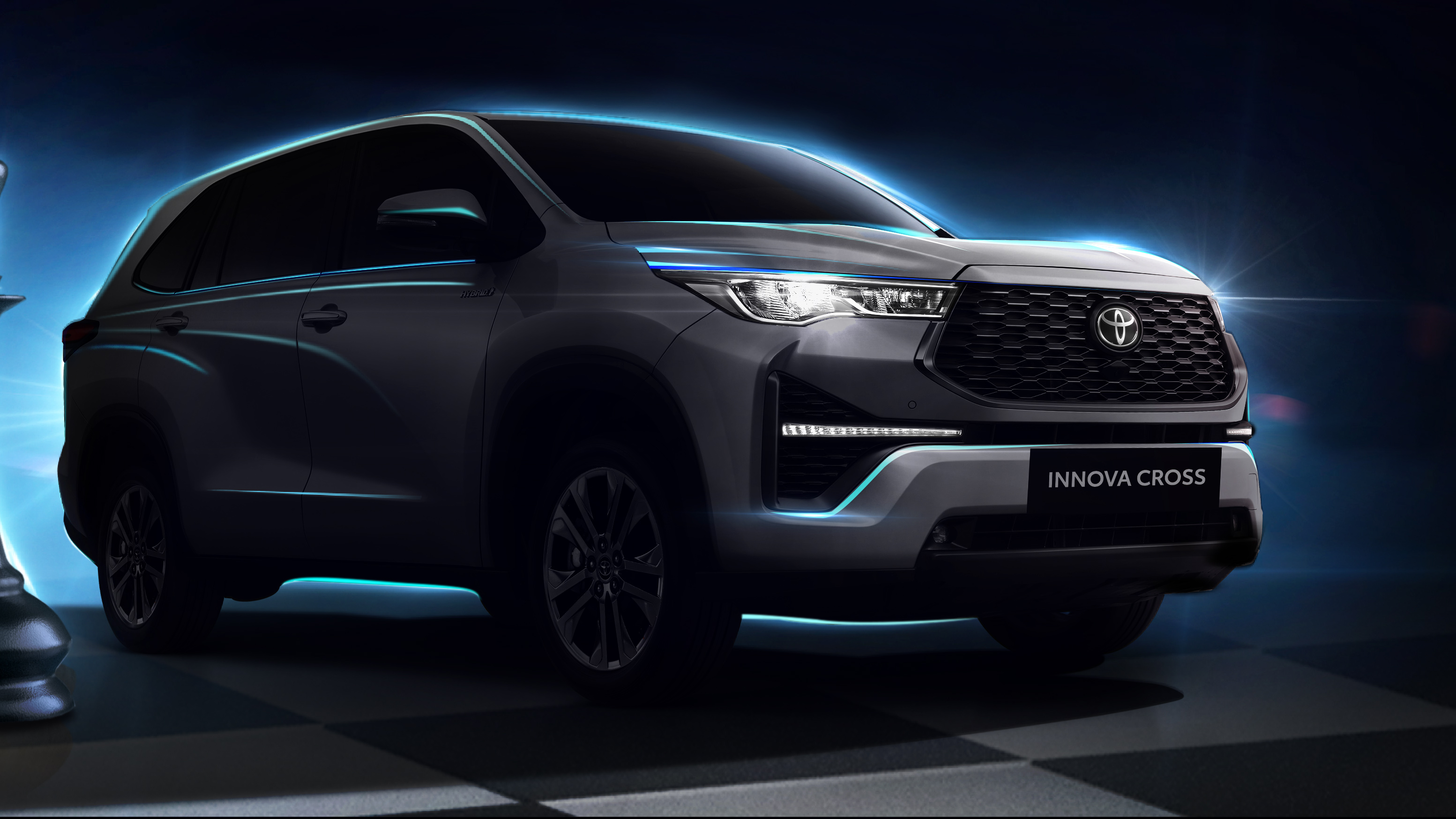 Toyota Innova Cross hoàn toàn mới sắp ra mắt tại Việt Nam, thêm bản hybrid innova-cross.jpg