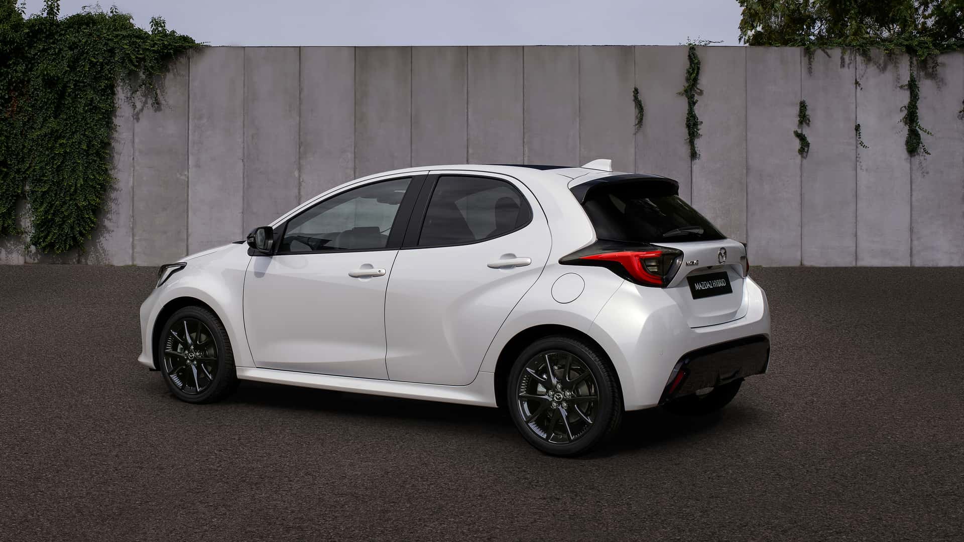 2024-mazda2-hybrid-1.jpg