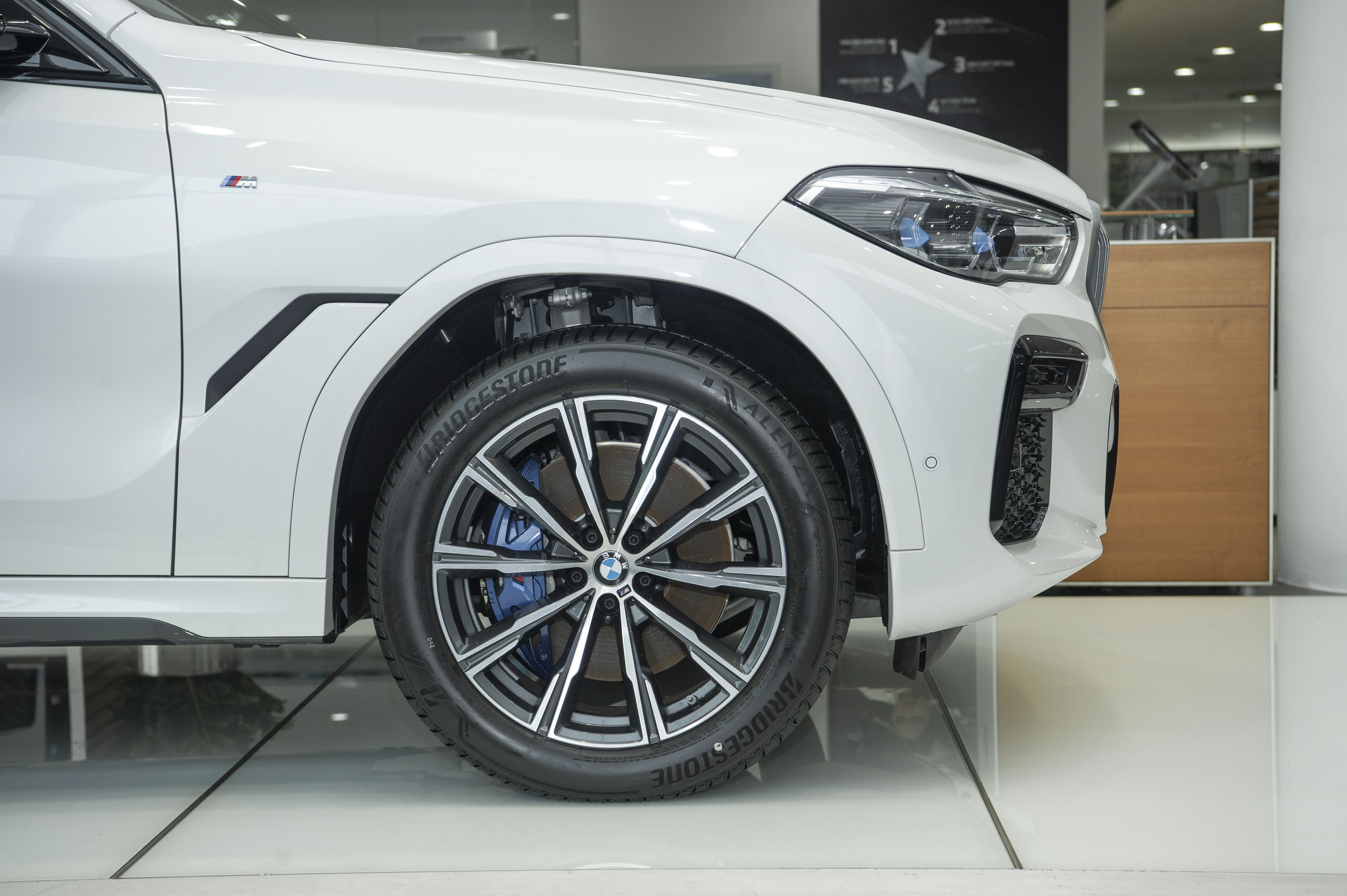 BMW X6 – Đẳng cấp dẫn đầu của SAC đầu bảng xứ Bavaria bmw-x6-26.JPG