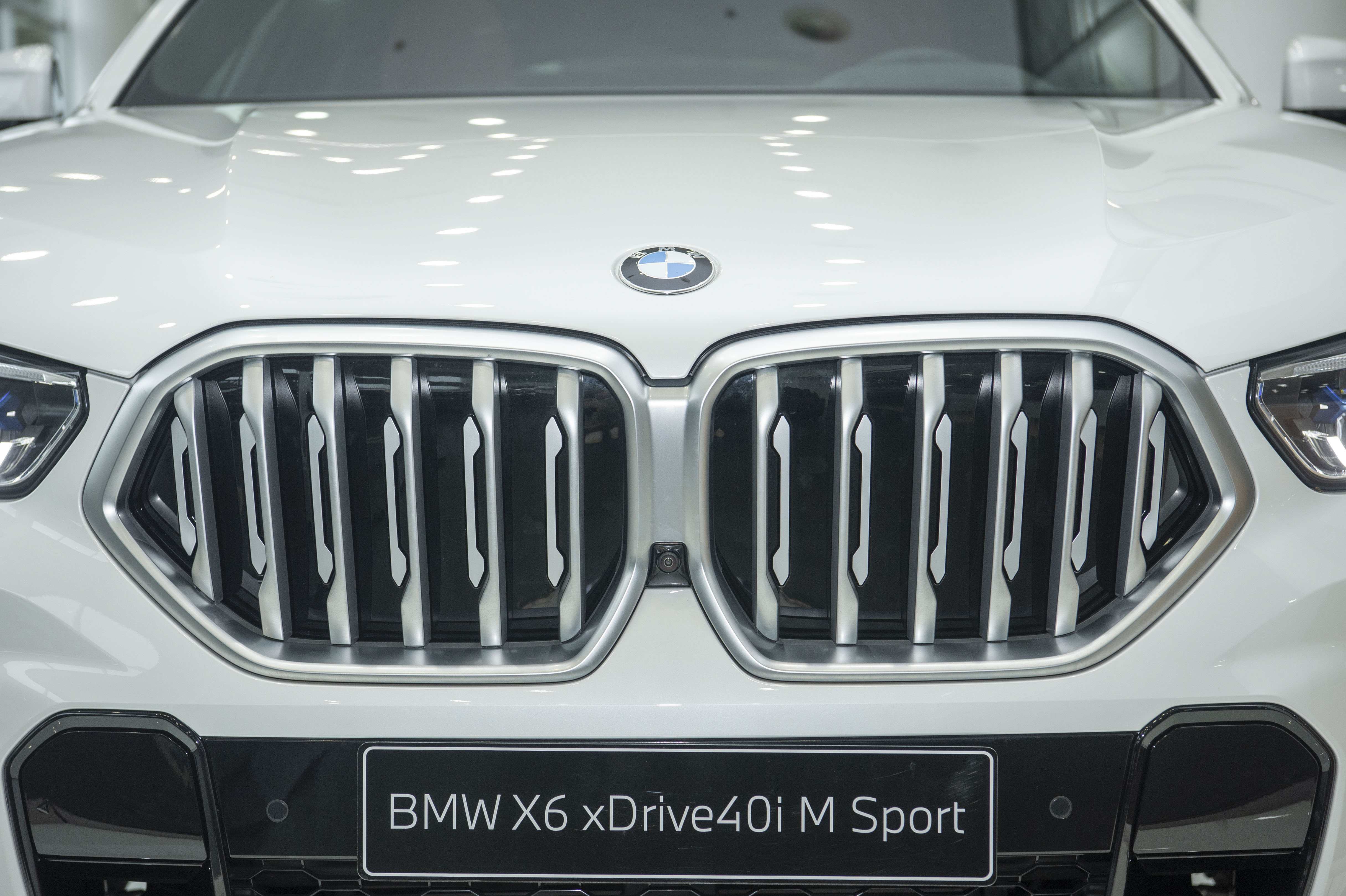 BMW X6 – Đẳng cấp dẫn đầu của SAC đầu bảng xứ Bavaria bmw-x6-30.JPG