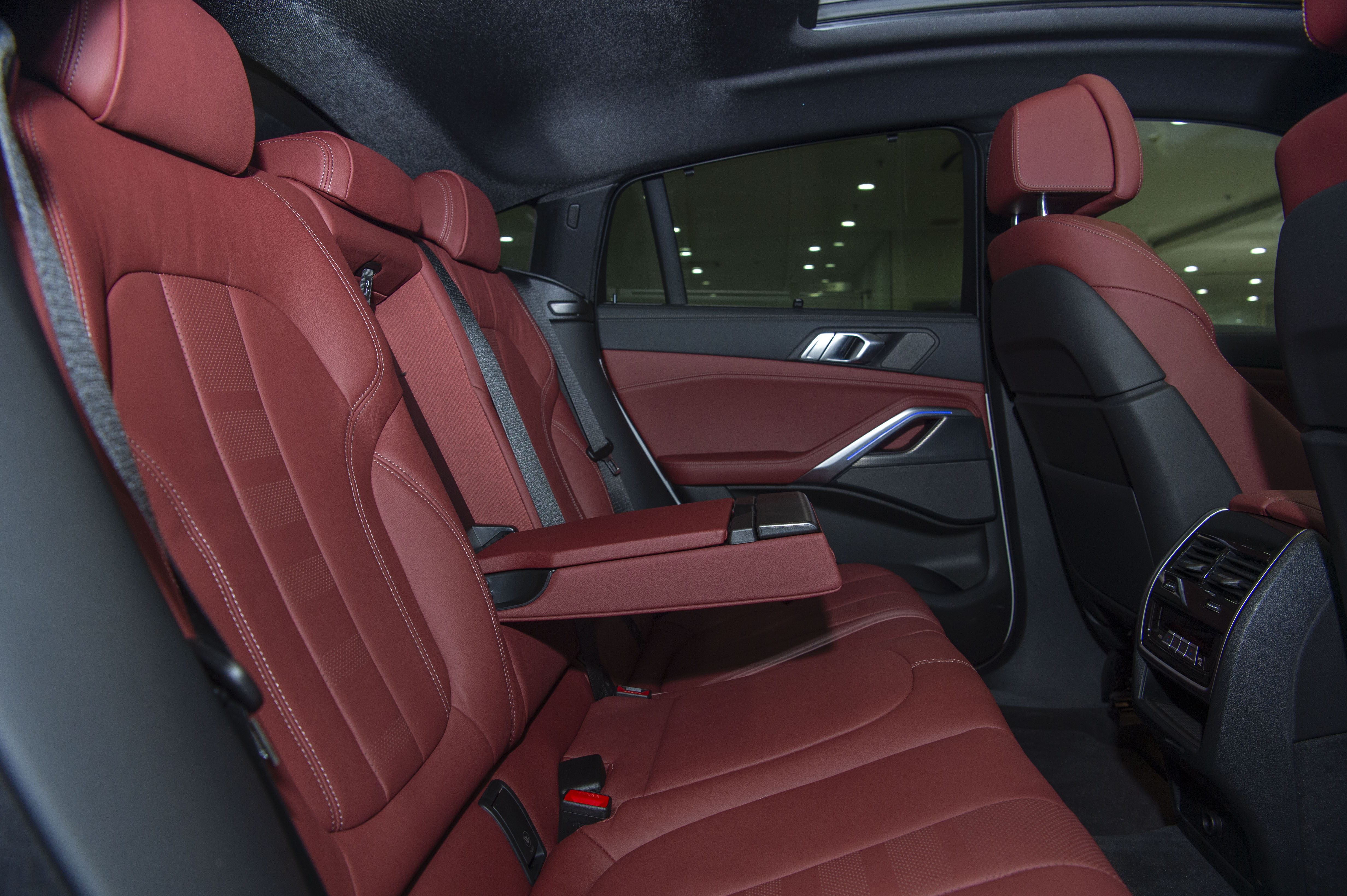 BMW X6 – Đẳng cấp dẫn đầu của SAC đầu bảng xứ Bavaria bmw-x6-78.JPG