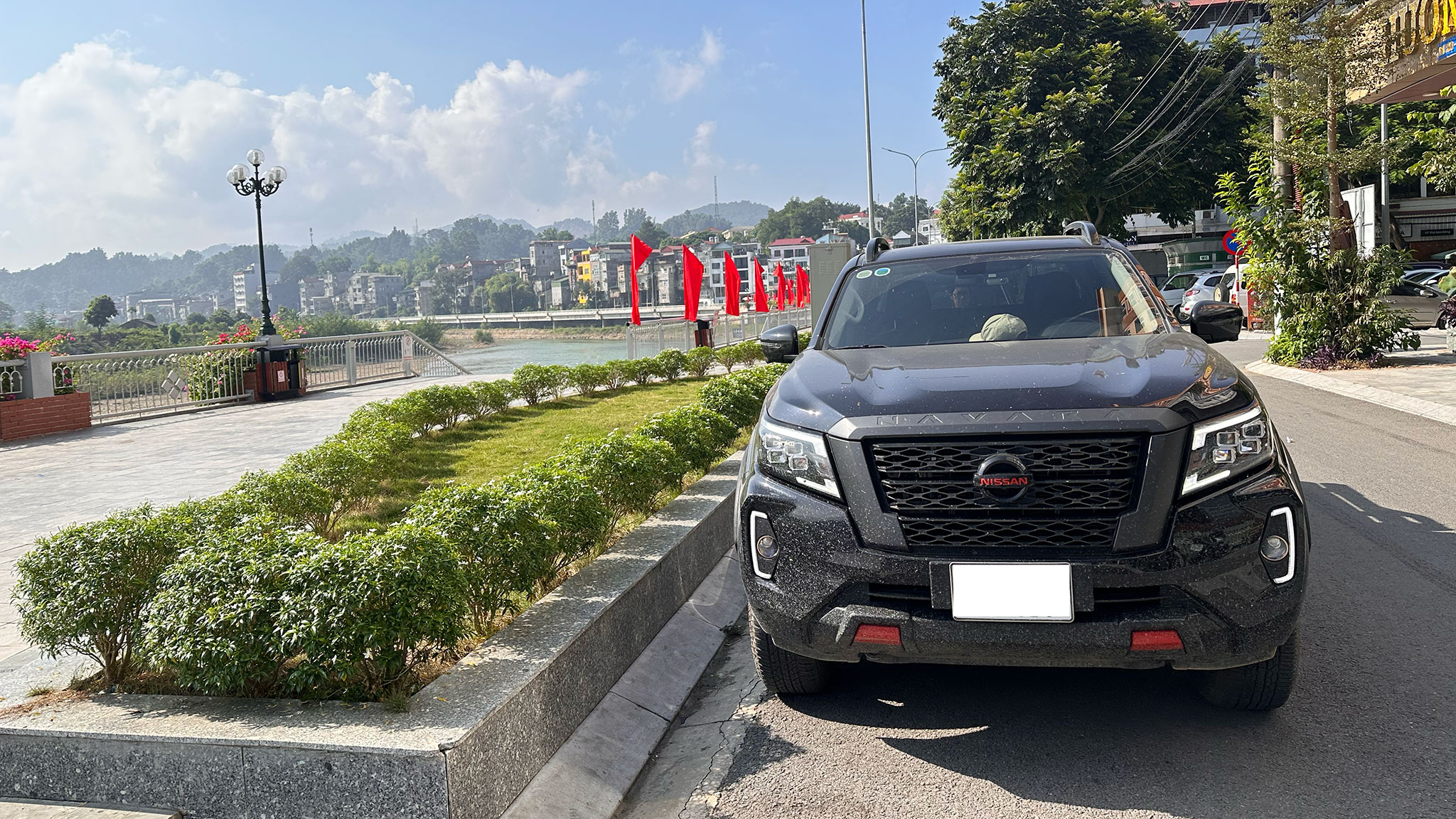 Người dùng đánh giá Nissan Navara PRO-4X sau hành trình hơn 1.000km