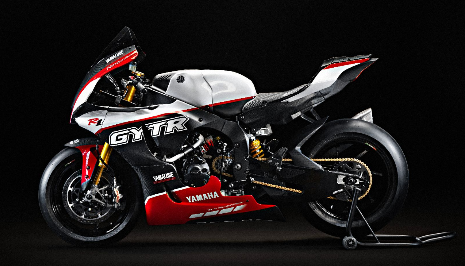 Yamaha%20YZF-R1%20GYTR%20Pro%2025th%20Anniversary%201.png