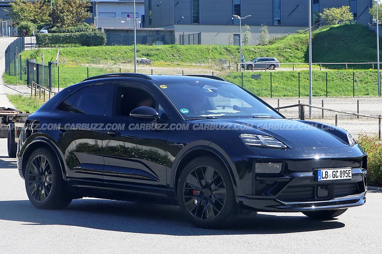 Porsche%20Macan%20EV%203.jpg