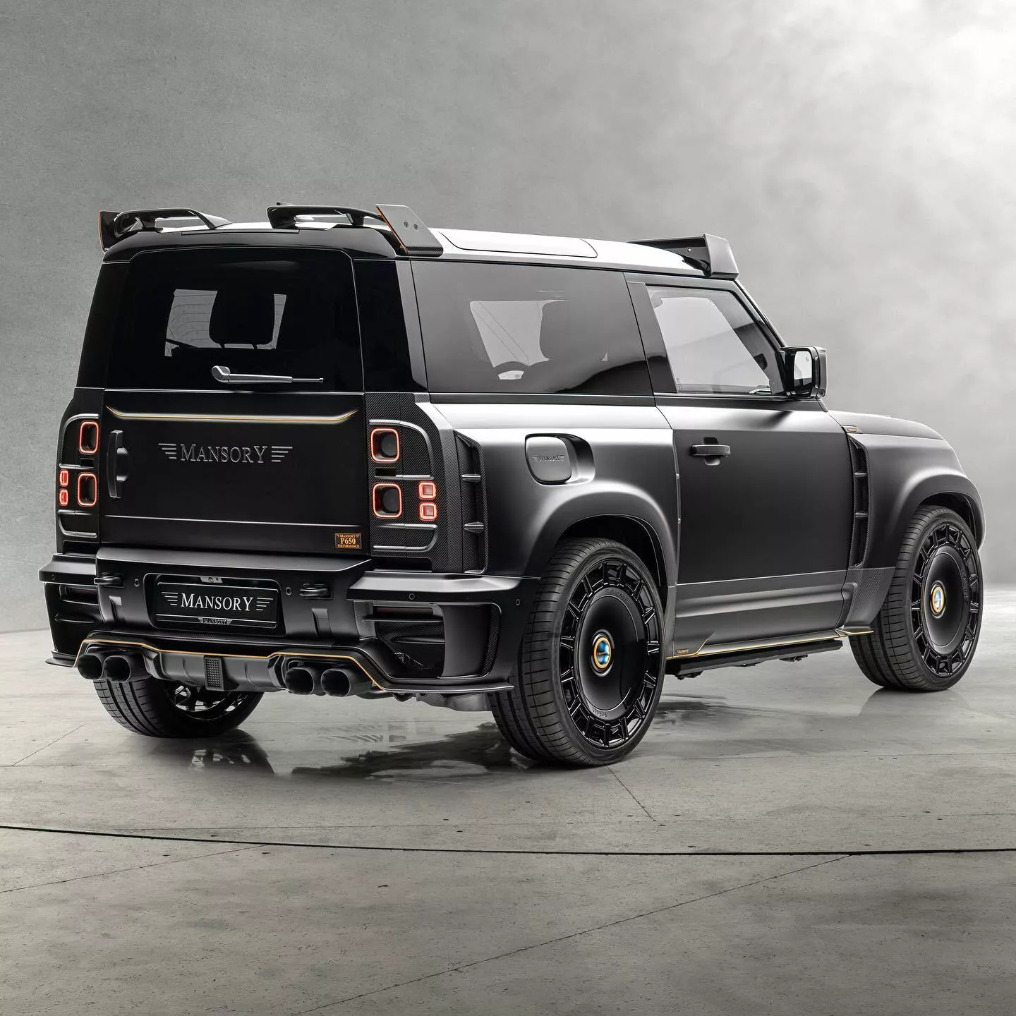 Check out the cool Mansory modified Land Rover Defender mansory-land-rover-defender-4.webp