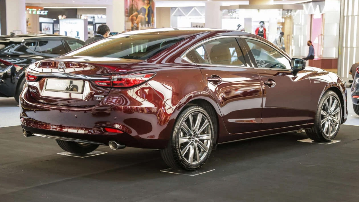 Mazda6 2023 has been upgraded in style and equipment, maintaining the same selling price 2023-mazda-6-one-utama-malaysia-ext-3-1260x841.jpg