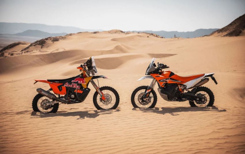 KTM 890 Adventure R Rally 2024 uncovered, only 700 units are produced KTM 890 Adventure R Rally 2024 2.jpg