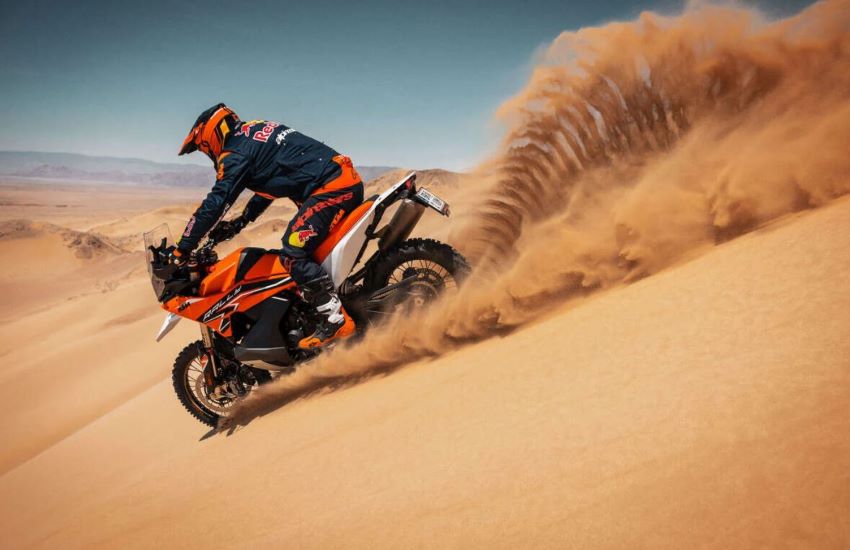 KTM 890 Adventure R Rally 2024 uncovered, only 700 units are produced KTM 890 Adventure R Rally 2024 3.jpg