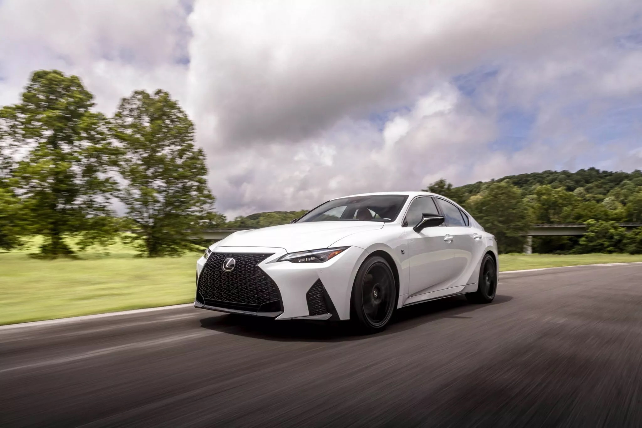 Lexus IS 2024 ra mắt, tăng giá bán nhưng thêm loạt trang bị thể thao lexus-is-2024-autodaily-5.jpg