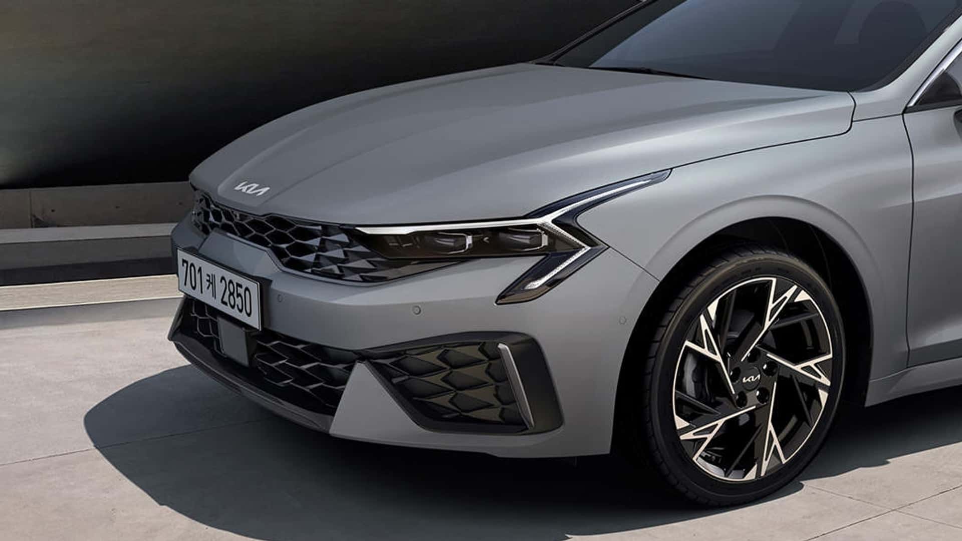 Kia K5 Facelift 2024 introduces new lighting system and curved screen 2025-kia-k5-south-korea-3.jpg