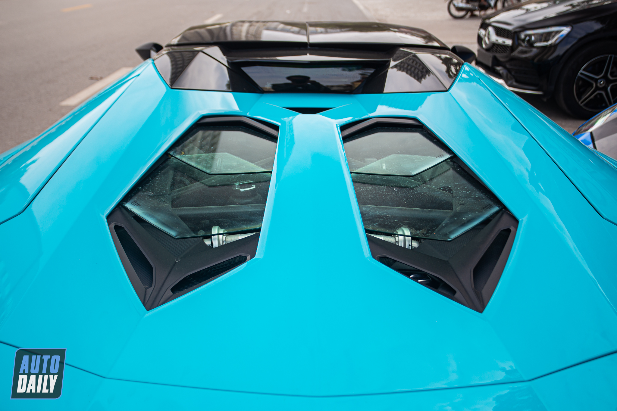Lamborghini Aventador Roadster lên sàn xe cũ với giá bán gây tranh cãi aventador-roadster-autodaily-11.JPG