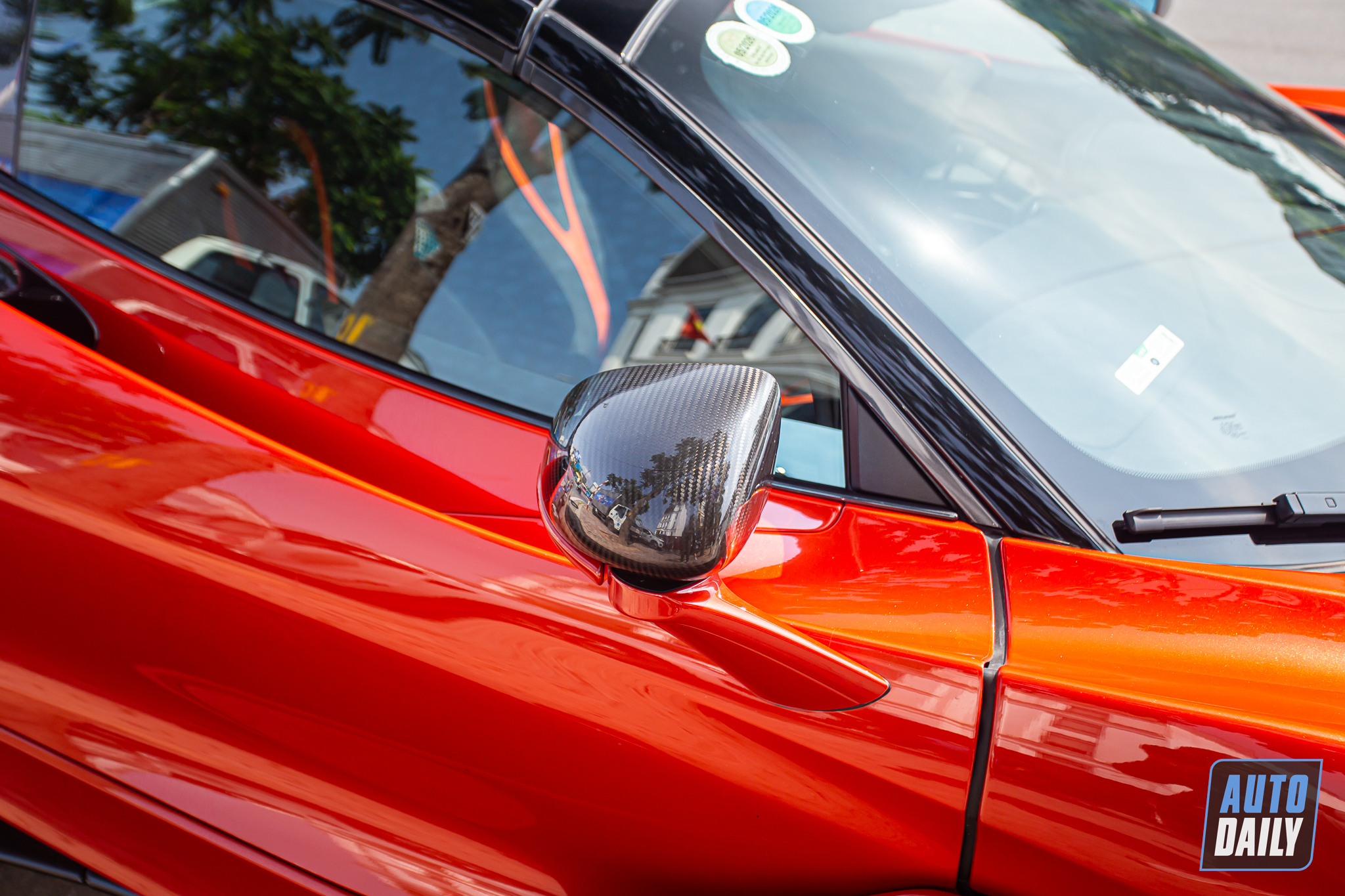 McLaren 765LT Spider close-up valued at over 30 billion, the most unique in Vietnam mclaren-765lt-autodaily-10.JPG