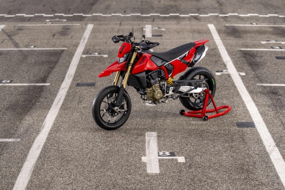 Chiêm ngưỡng Ducati Hypermotard 698 Mono, động cơ dành cho đường trường Ducati Hypermotard 698 Mono.jpeg