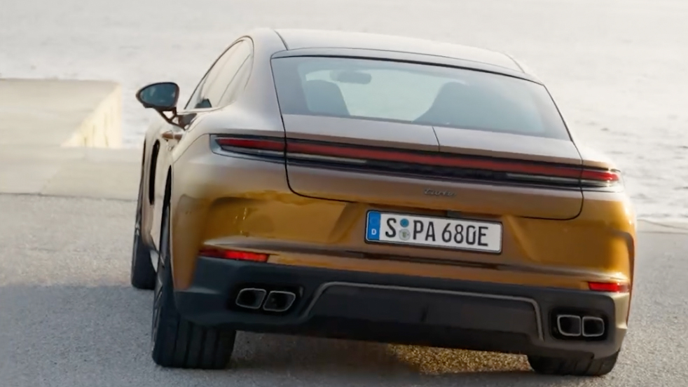 Porsche Panamera 2024 "khiêu vũ" với hệ thống treo khí nén chủ động