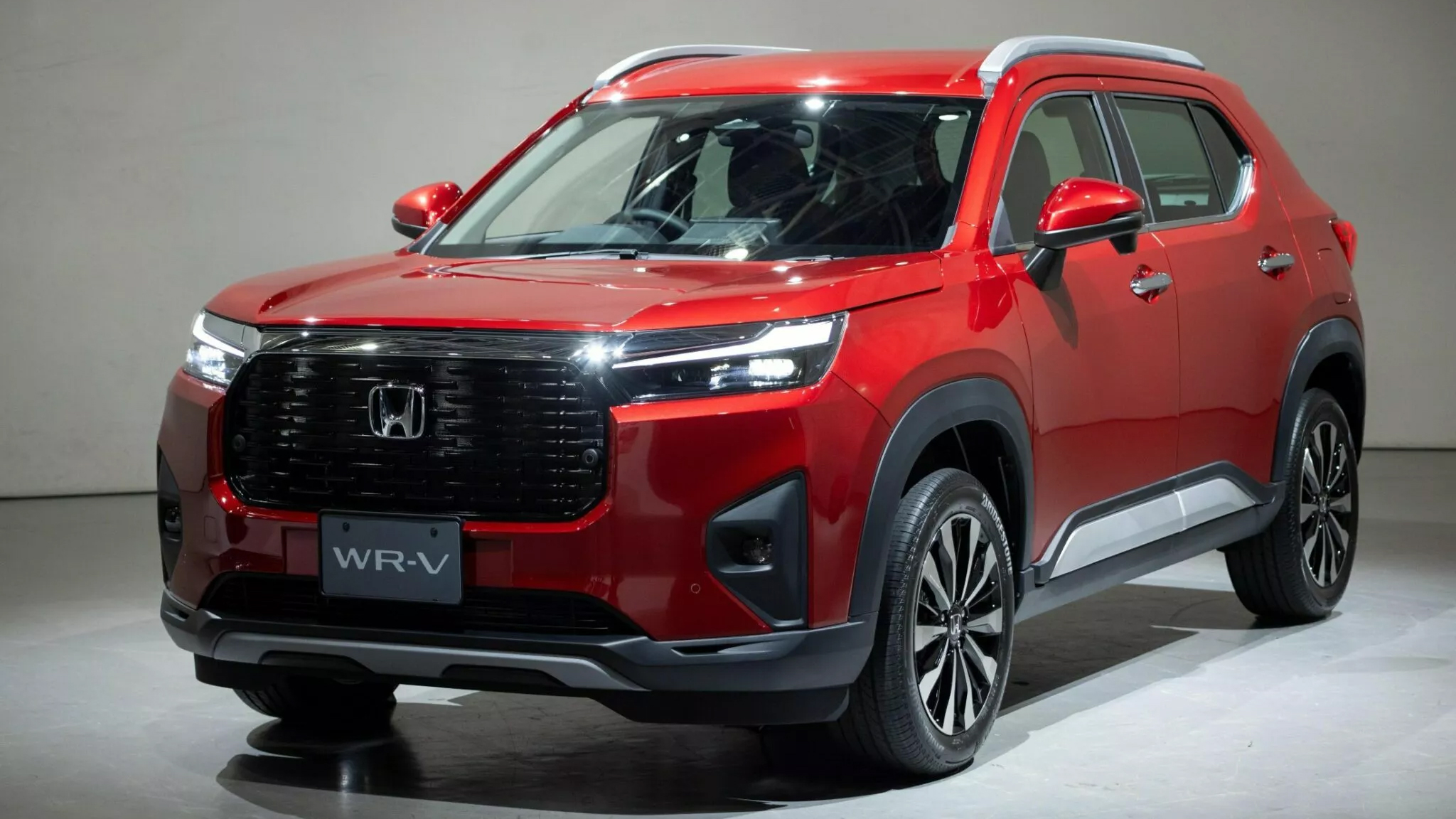Honda WR-V 2024 hút khách của Toyota Raize sau bê bối an toàn của Daihatsu