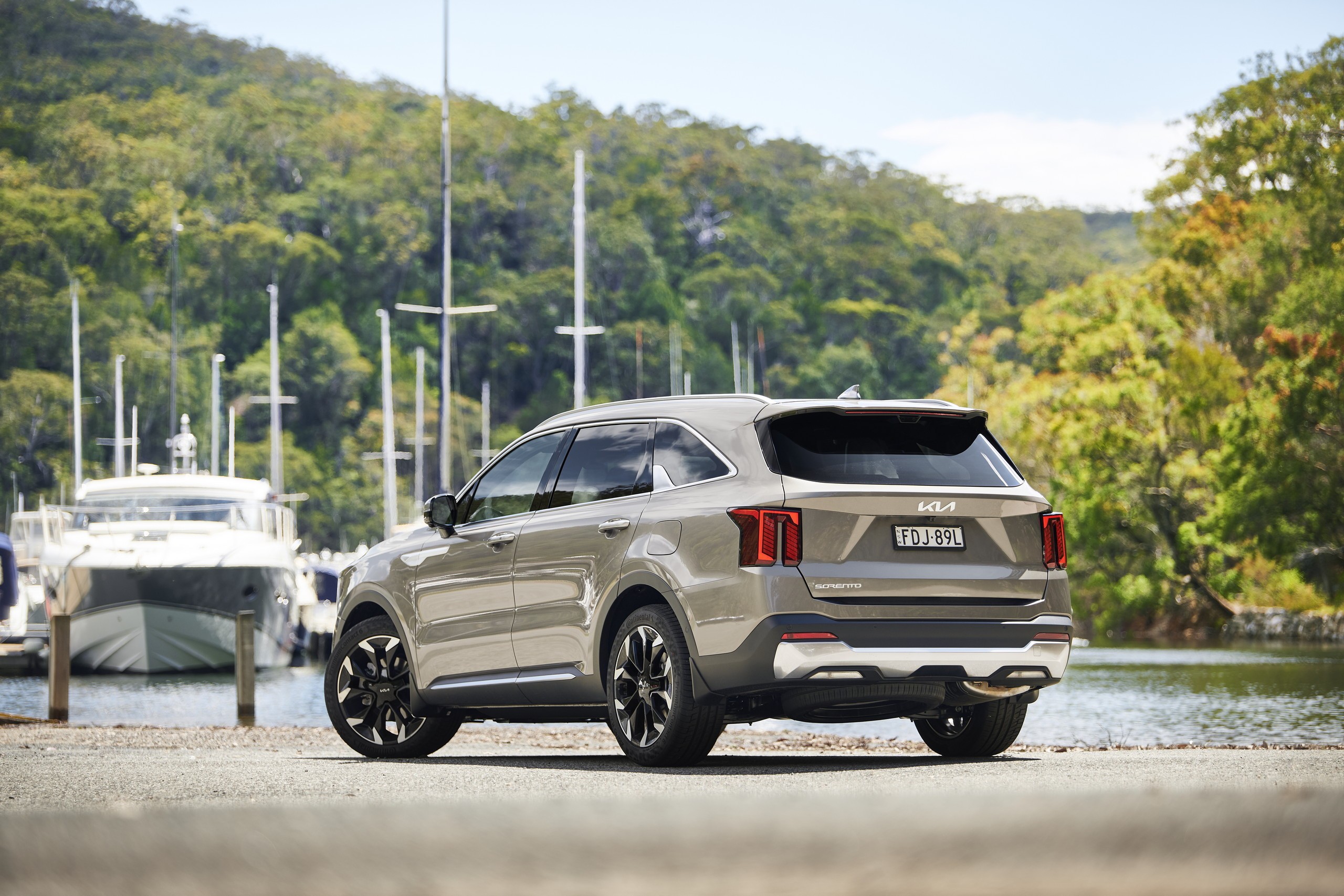 Kia Sorento Facelift 2024 ra mắt tại Australia với động cơ xăng và diesel, chờ về VN 2024-kia-sorento-launched-with-gasoline-and-diesel-power-1.jpg
