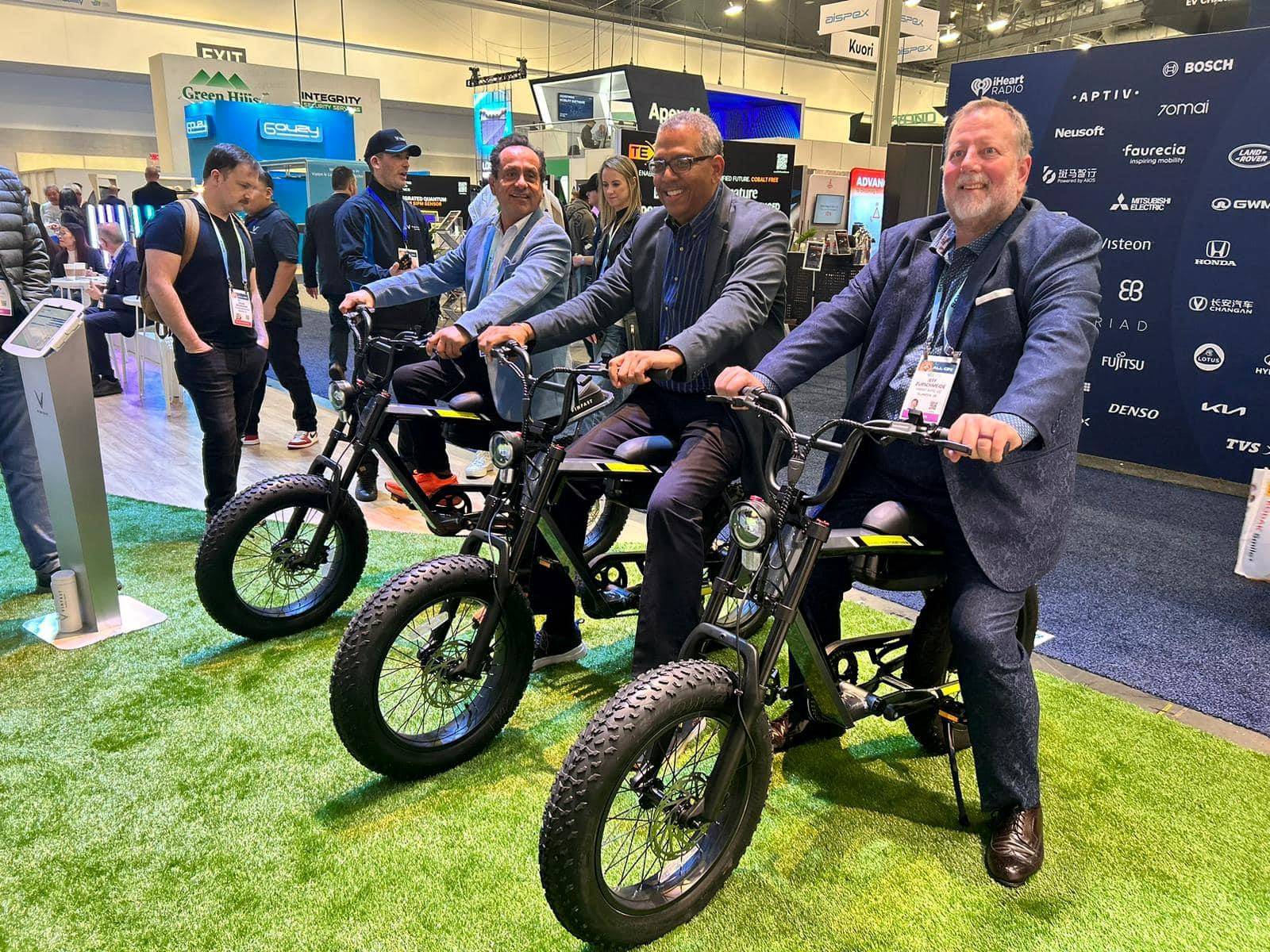 Khách quốc tế ấn tượng với dàn xe điện thông minh của VinFast tại CES 2024 vinfast-ces-06.jpeg