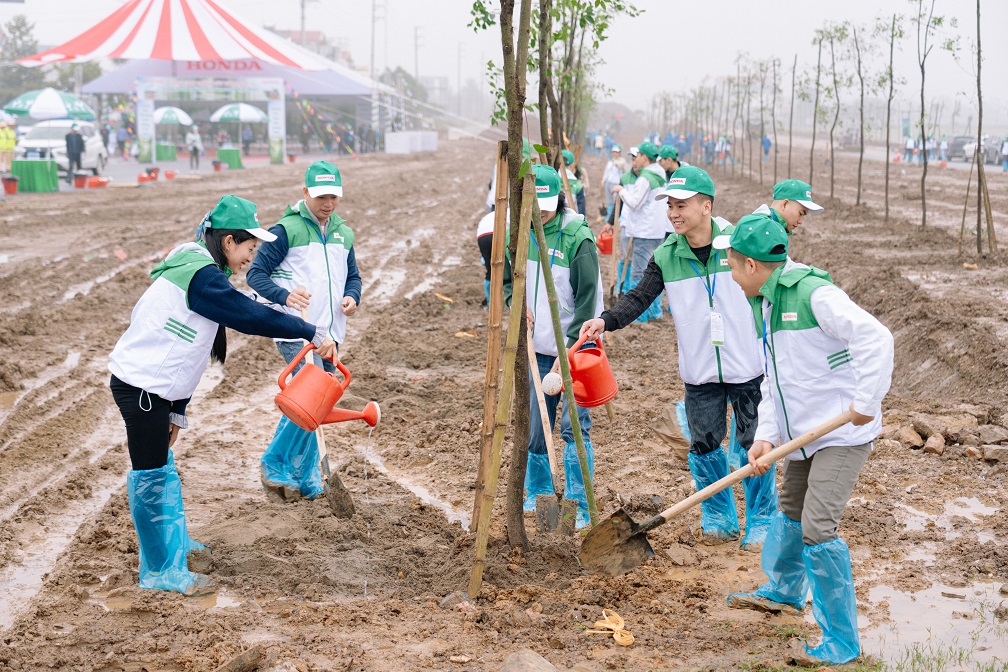Honda Việt Nam tổ chức ngày hội trồng cây tại tỉnh Hà Nam