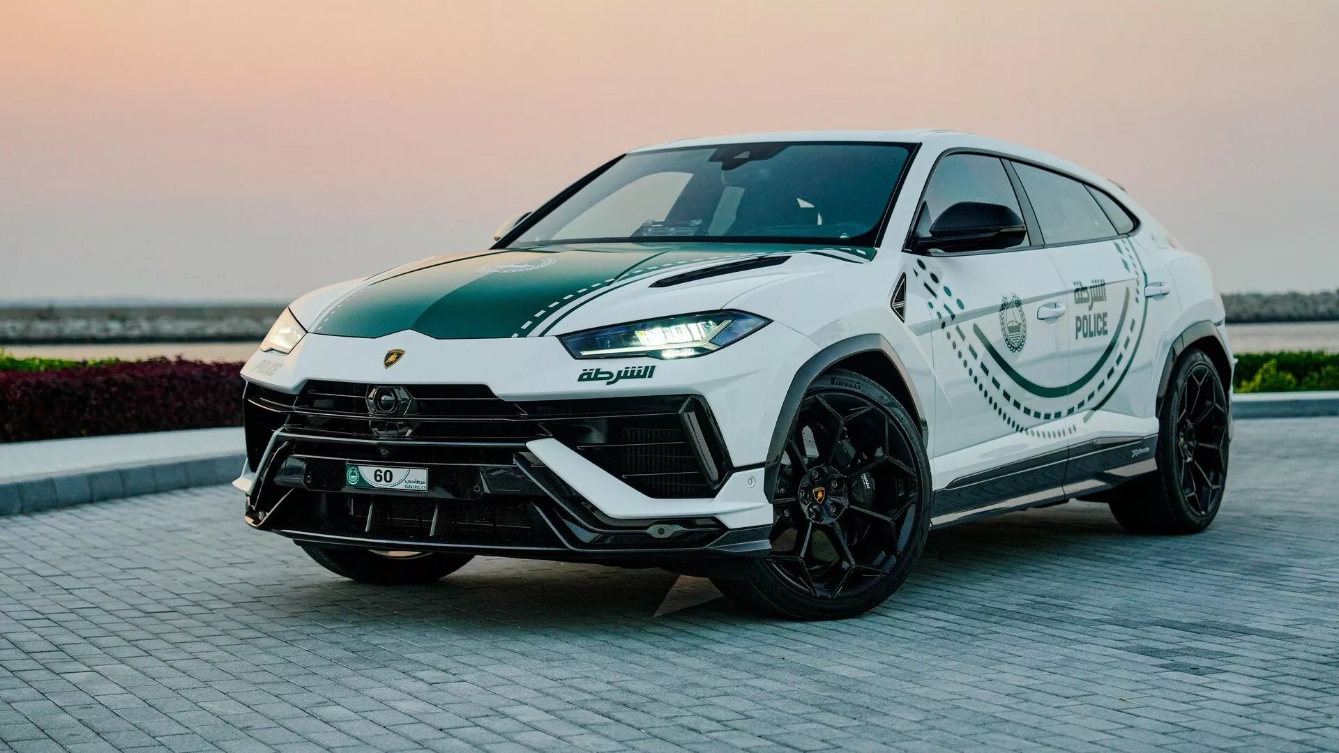 Lamborghini Urus Performante trang bị cho cảnh sát Dubai để ‘quảng cáo’