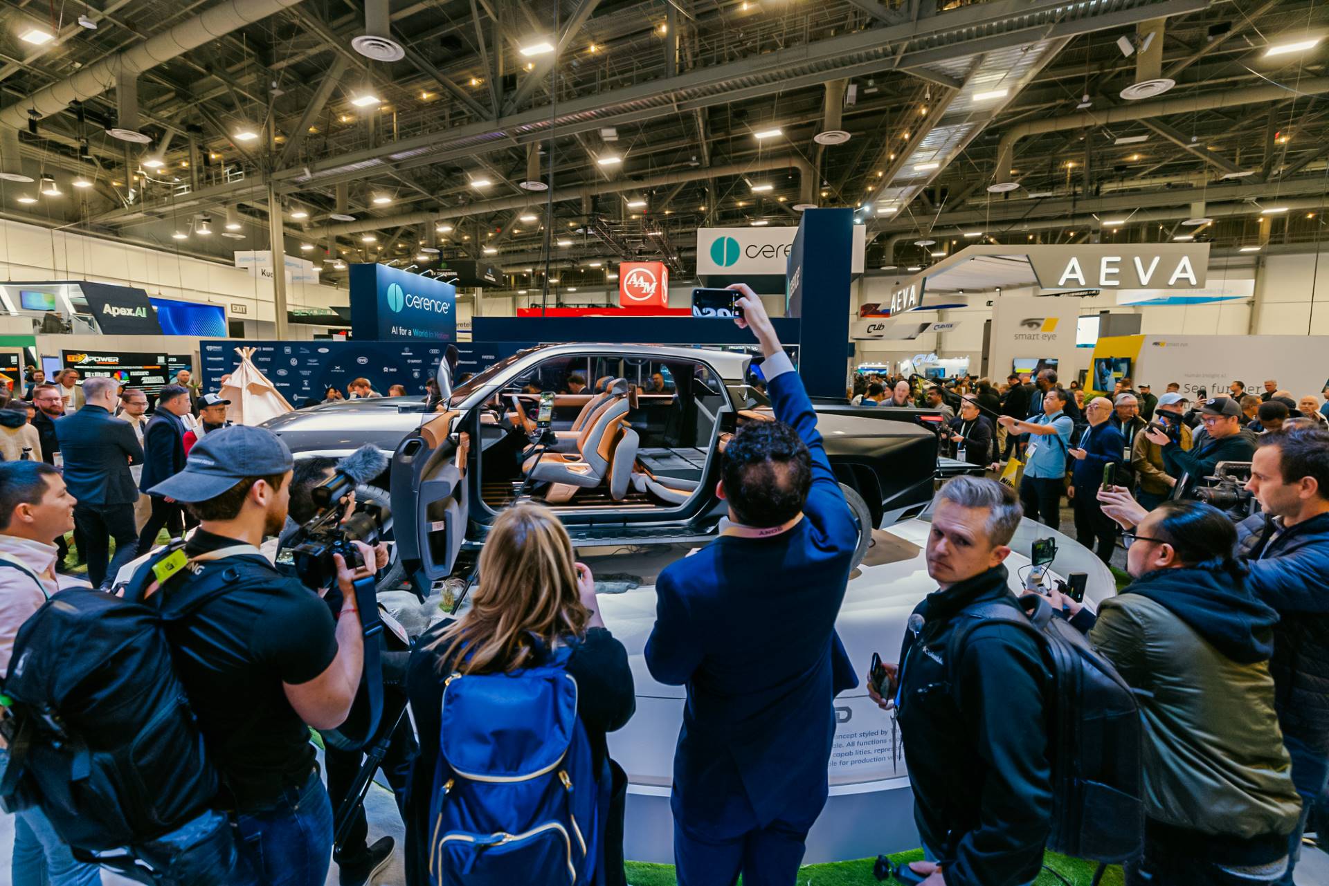 Người dùng thế giới nói gì về mẫu xe điện VF 3 vừa ra mắt toàn cầu? vinfast-vf3-04.jpeg