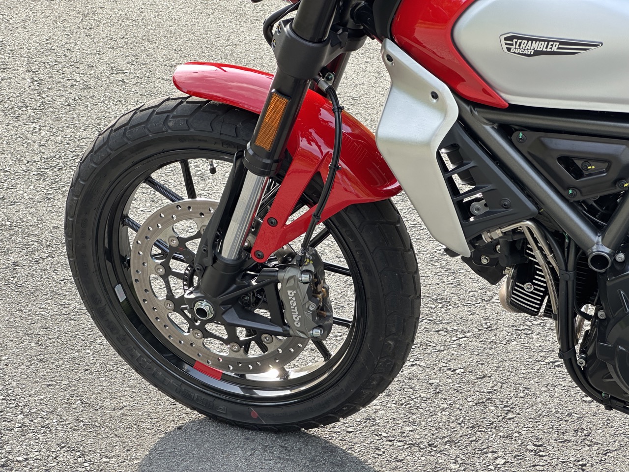 Ducati%20Scrambler%20Icon%202023%208%20lo%CC%9B%CC%81n.jpeg