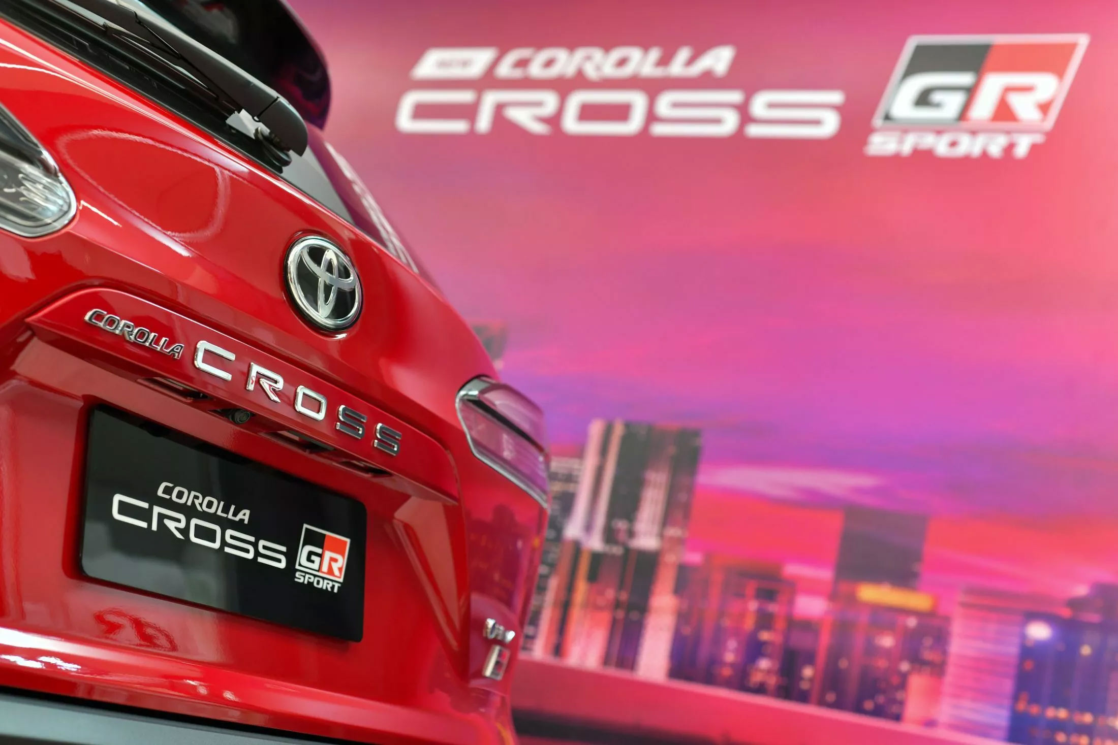 Ảnh chi tiết Toyota Corolla Cross 2024 bản GR Sport 2024-toyota-corolla-cross-gr-sport-11.jpg