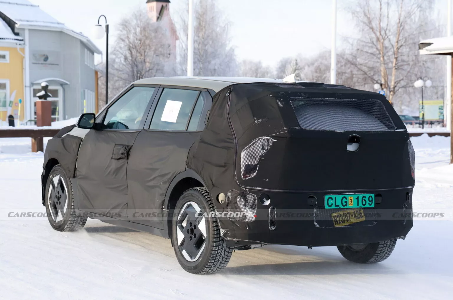 Kia EV3 mới lộ diện với kiểu dáng ấn tượng và khoang cabin công nghệ cao kia-ev3-scoop-6-1536x1019.webp